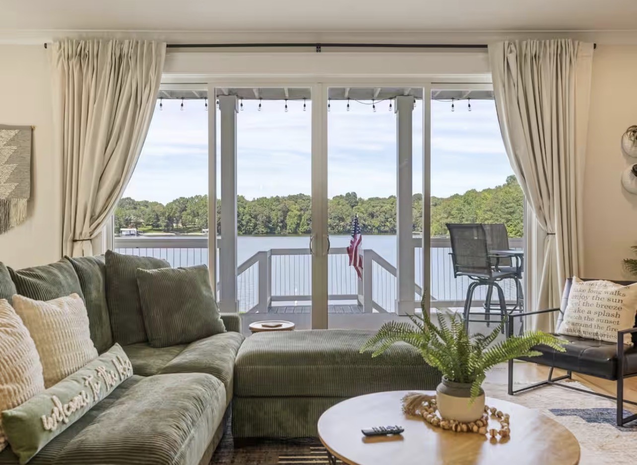 100 Barefoot Way Property Photo 1