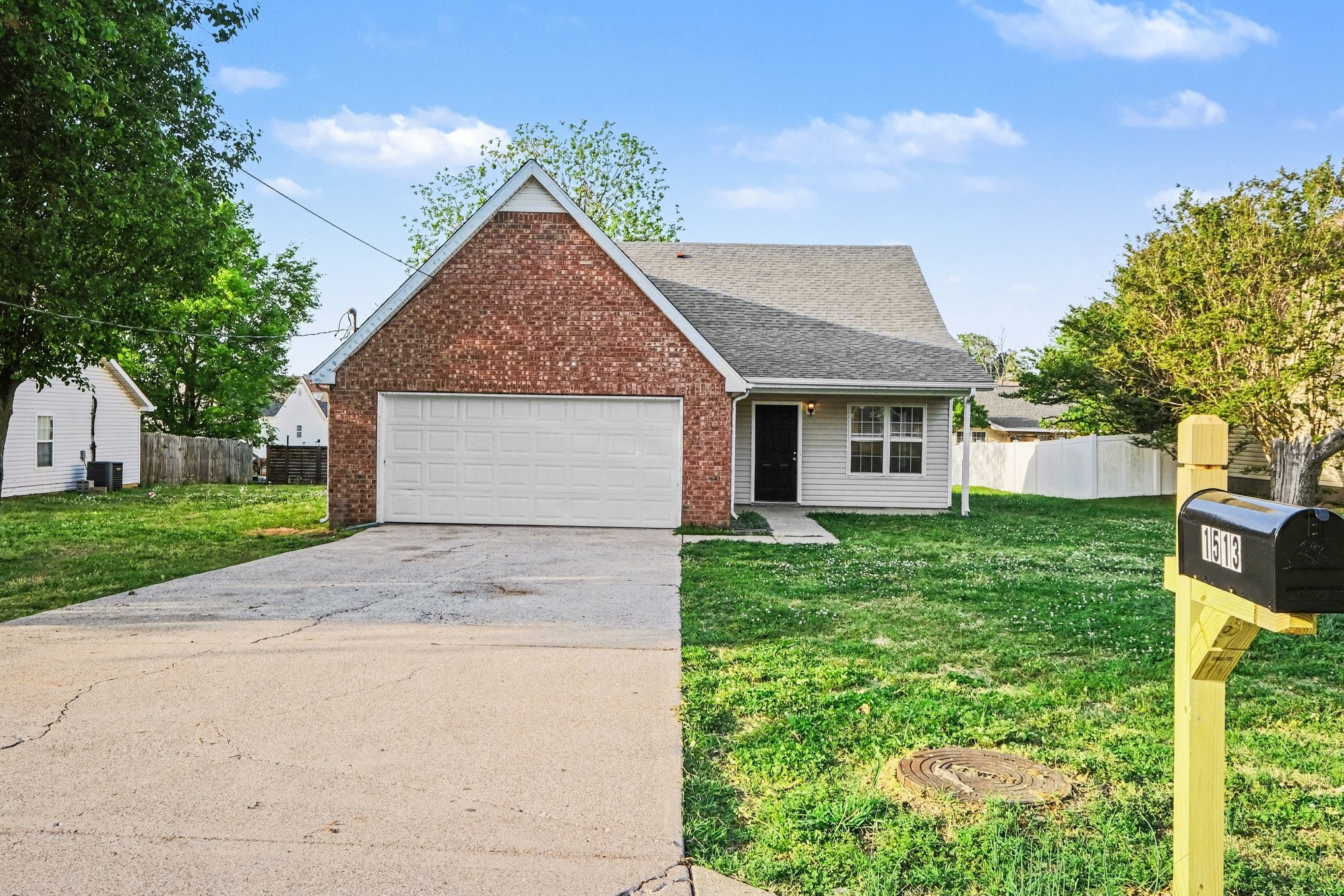1513 Waxman Dr