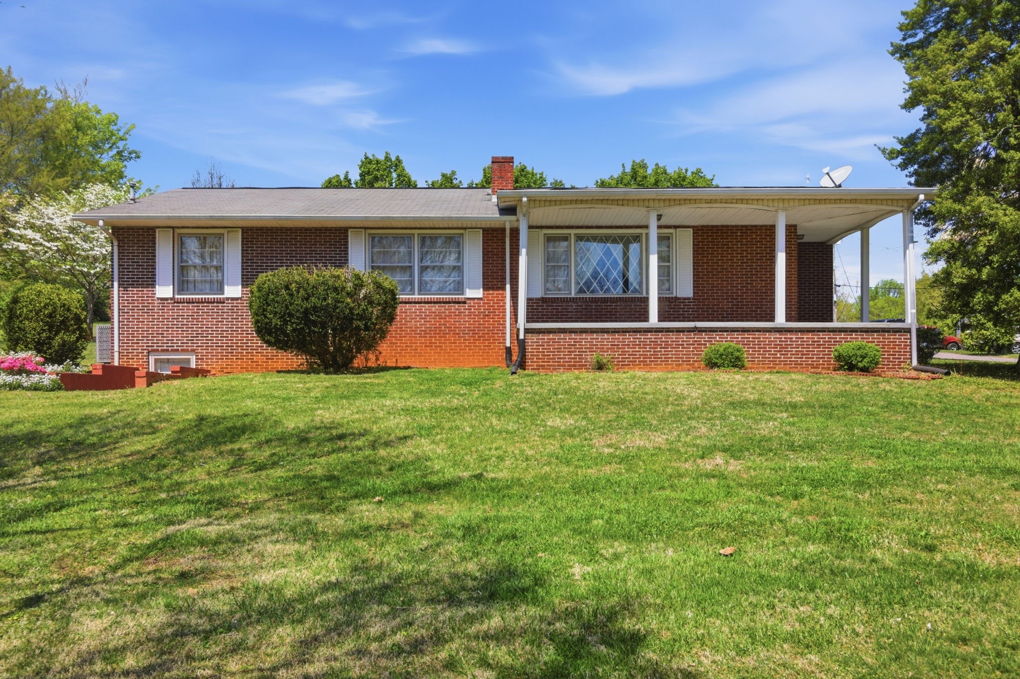 1605 College St Property Photo 1