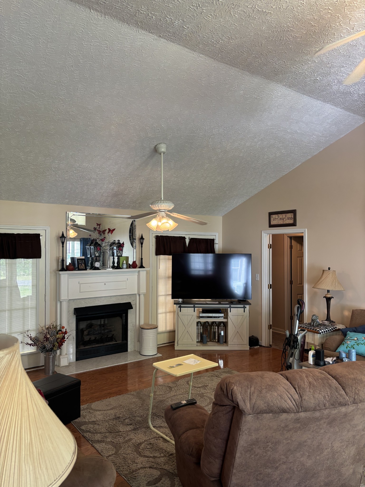 206 Dreaden St Property Photo 9
