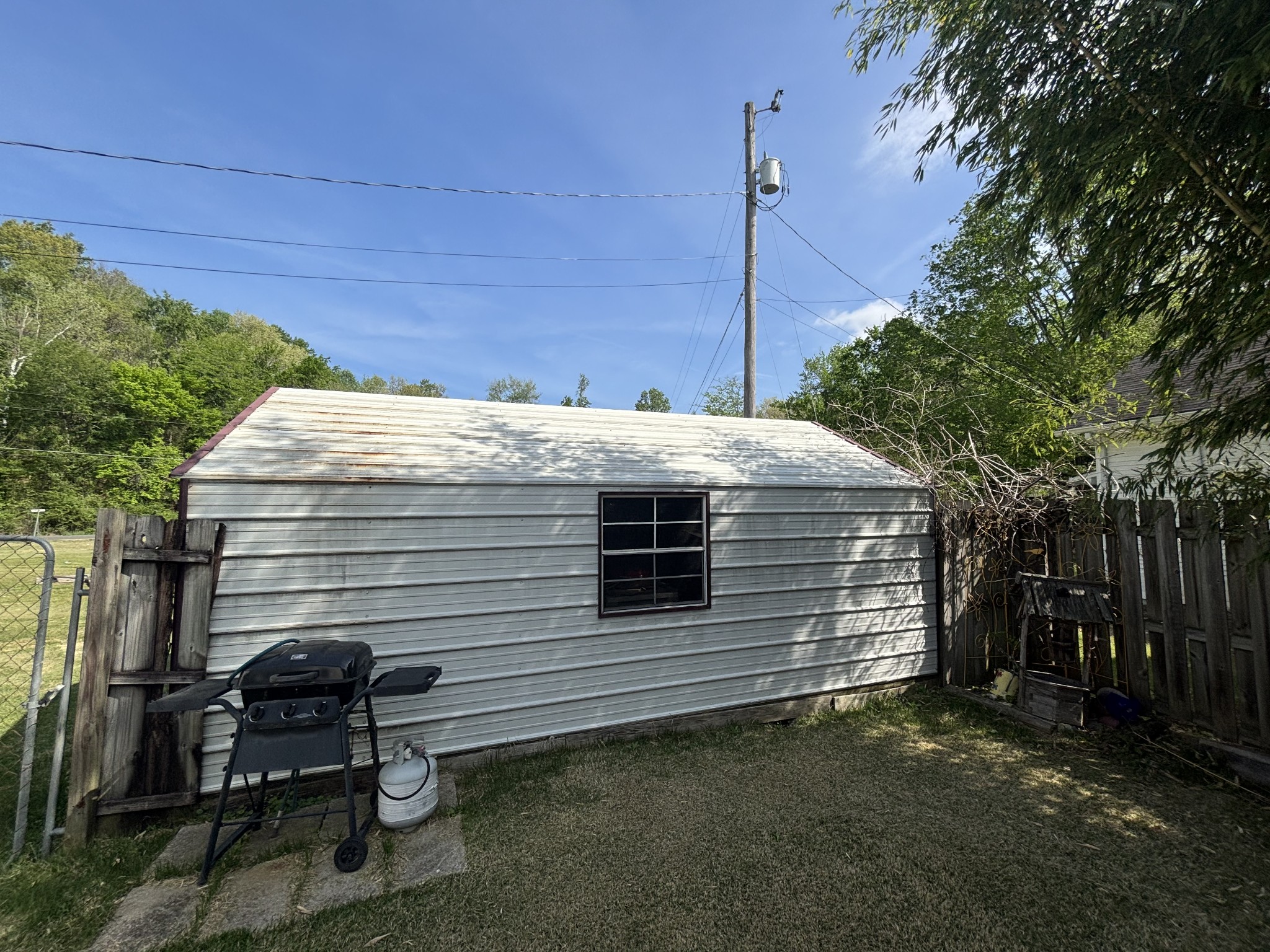 206 Dreaden St Property Photo 24