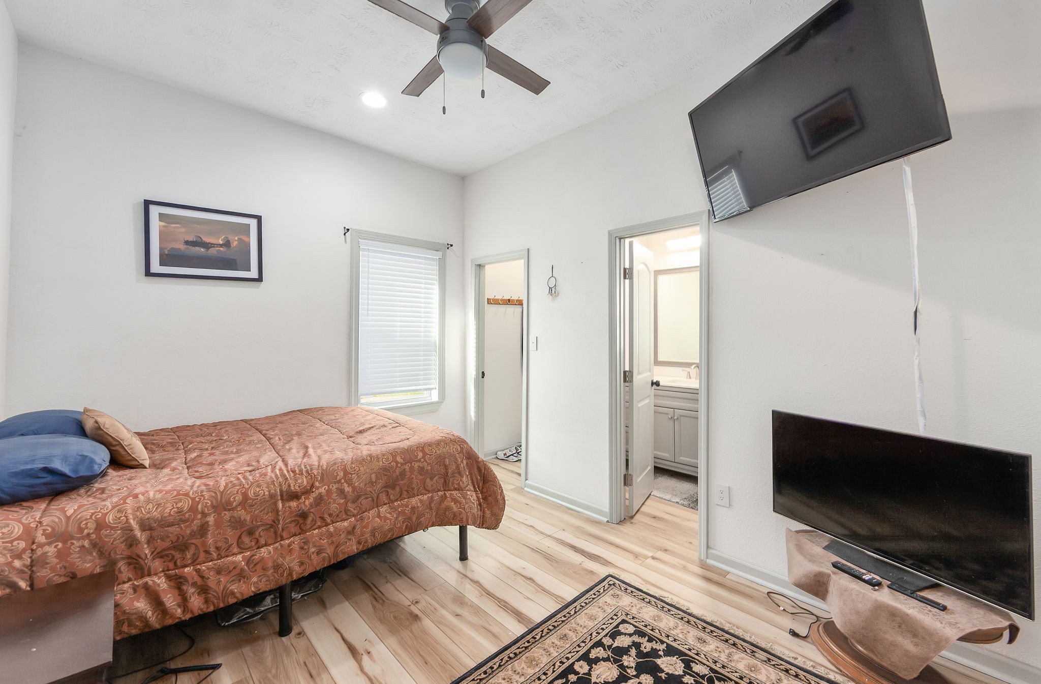209 Hatton St Property Photo 13