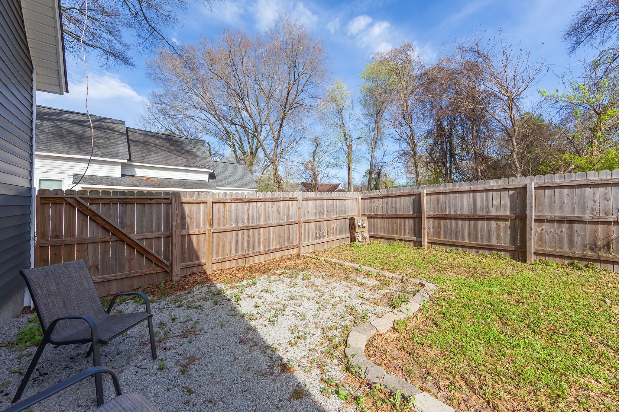209 Hatton St Property Photo 17