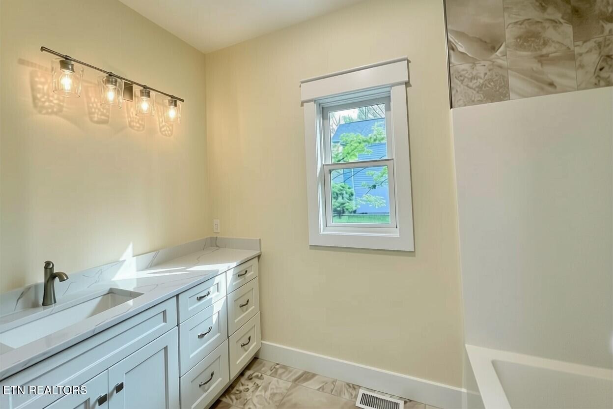 614 Apoka Lane Property Photo 18