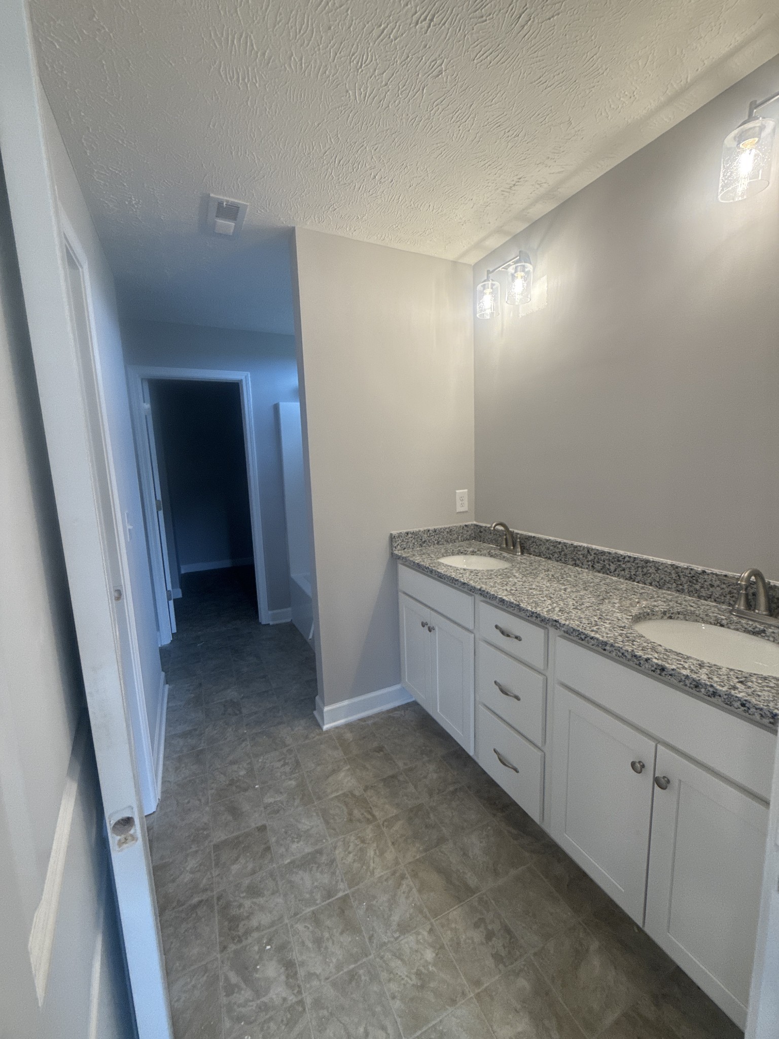 3184 Dusenburg Dr Property Photo 6