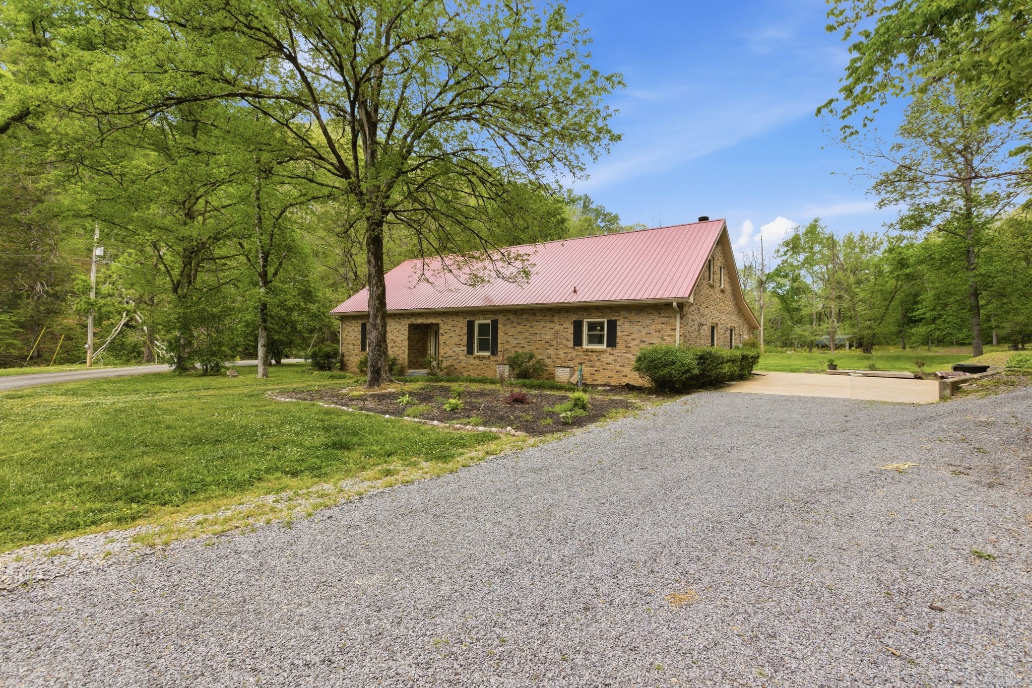 580 Defeated Creek Rd Property Photo 1