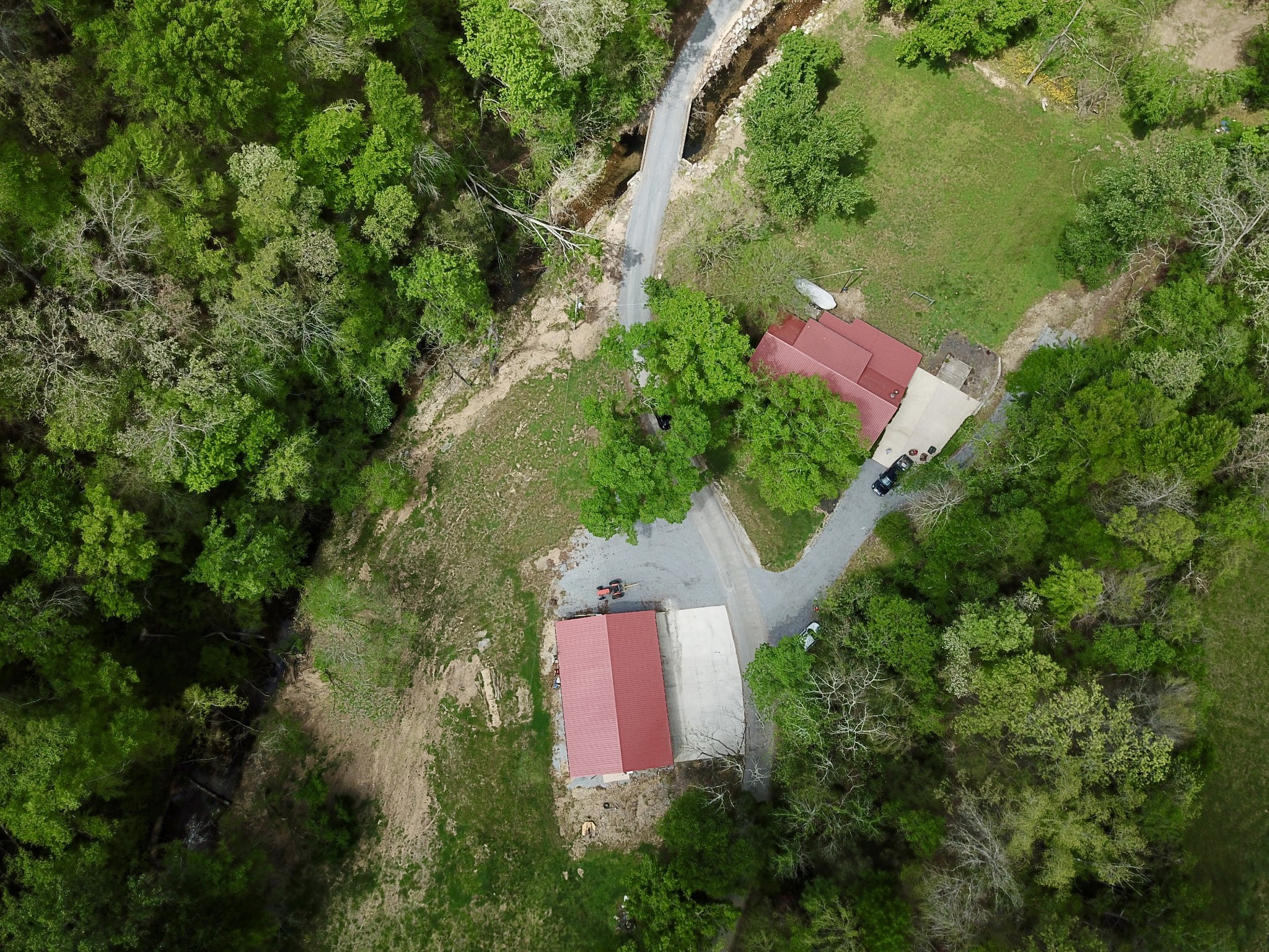580 Defeated Creek Rd Property Photo 3