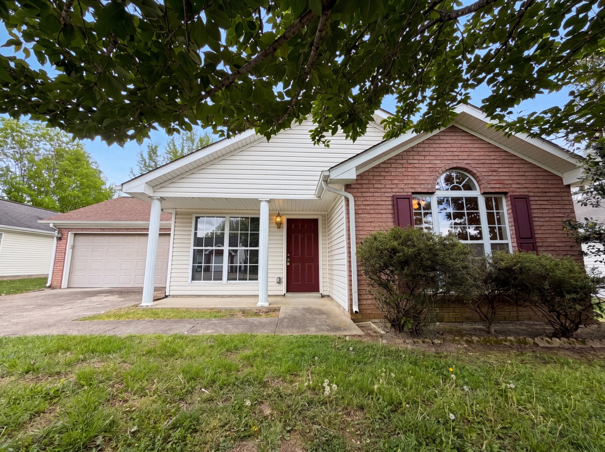 112 Westchester Dr
