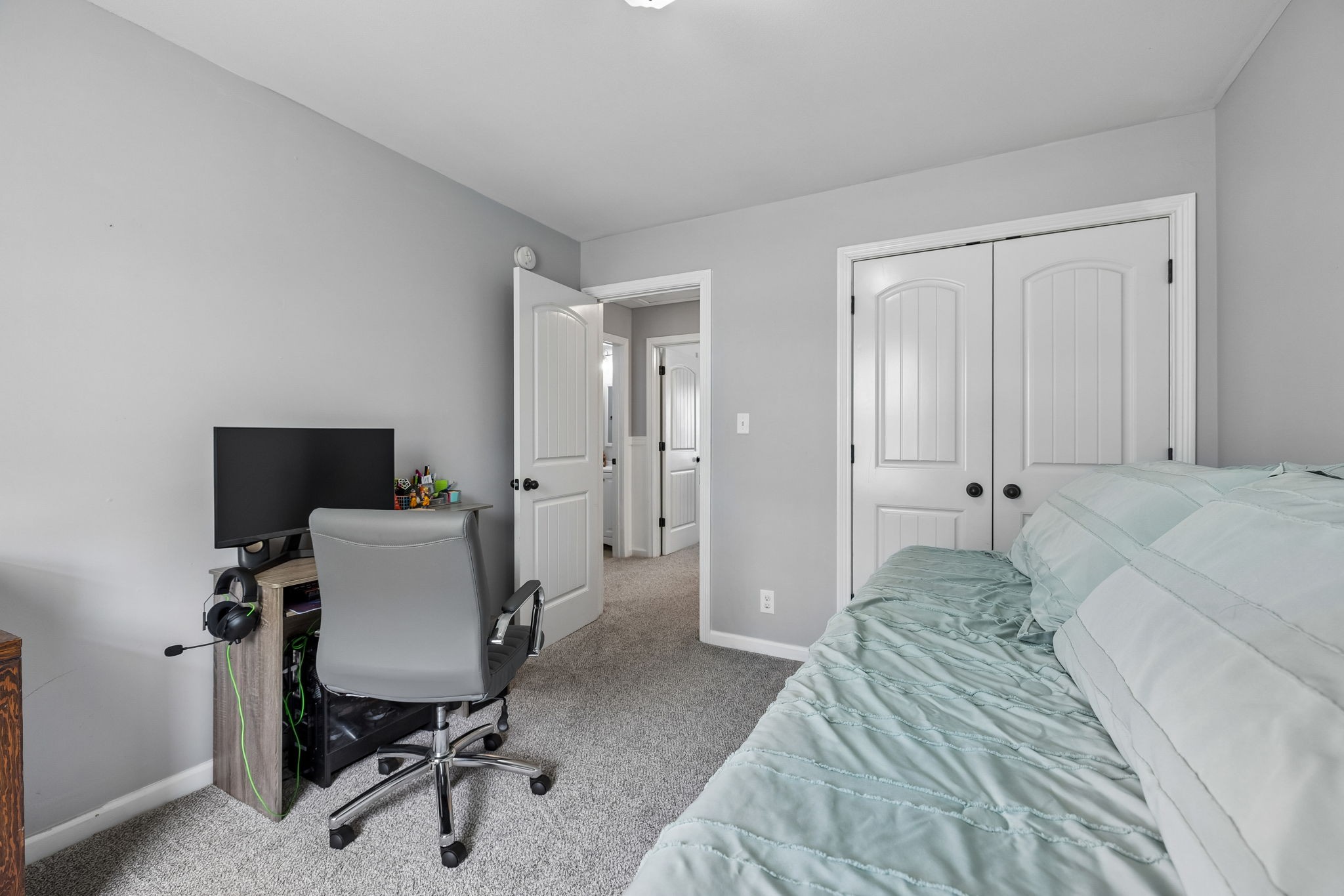1388 Constitution Dr Property Photo 17