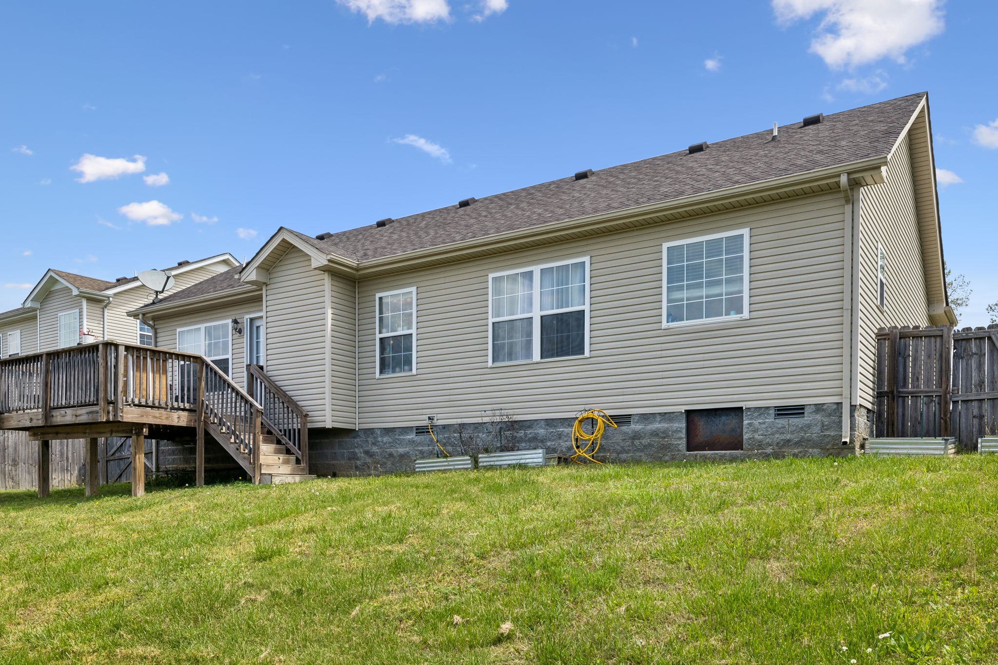 1388 Constitution Dr Property Photo 29