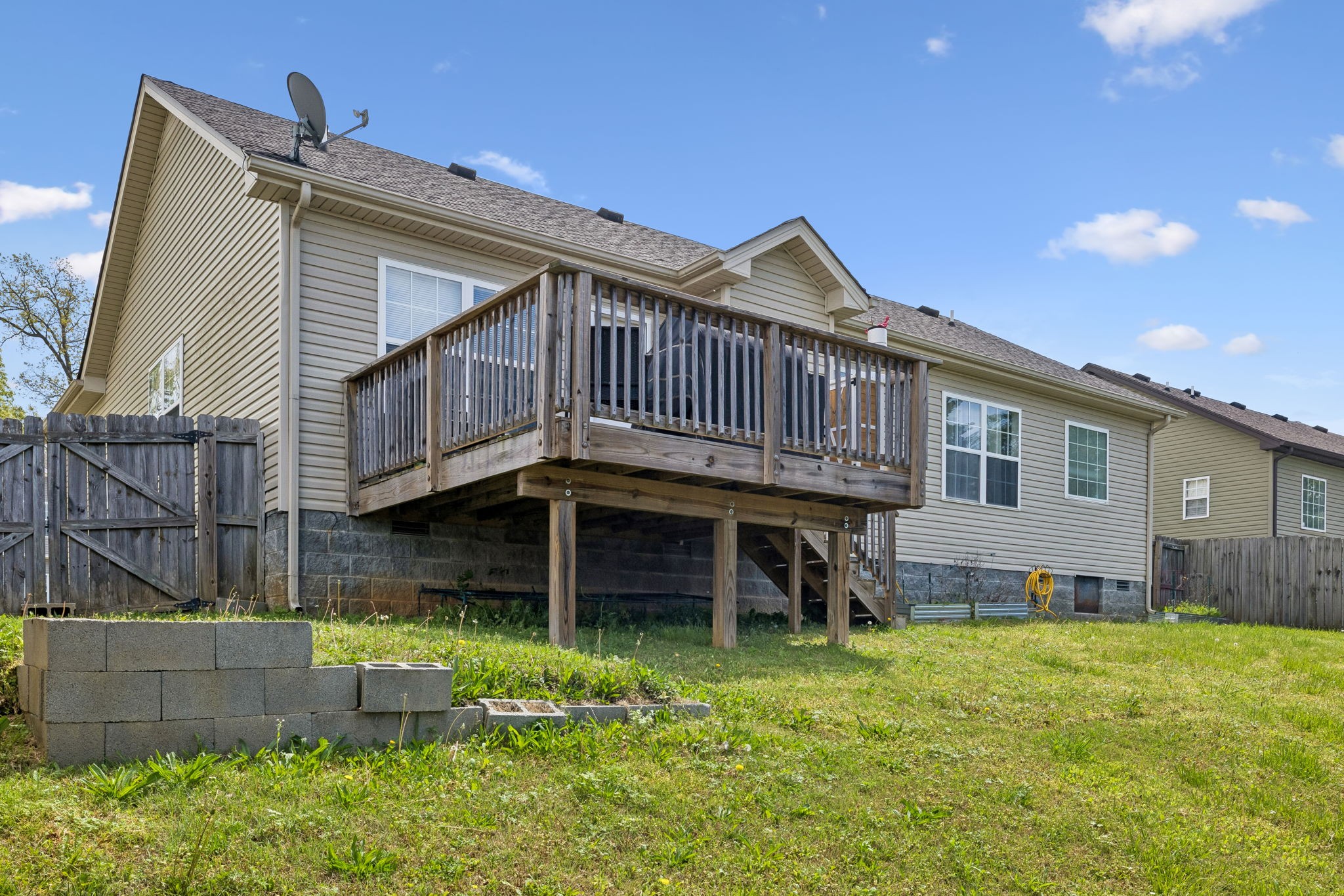1388 Constitution Dr Property Photo 31