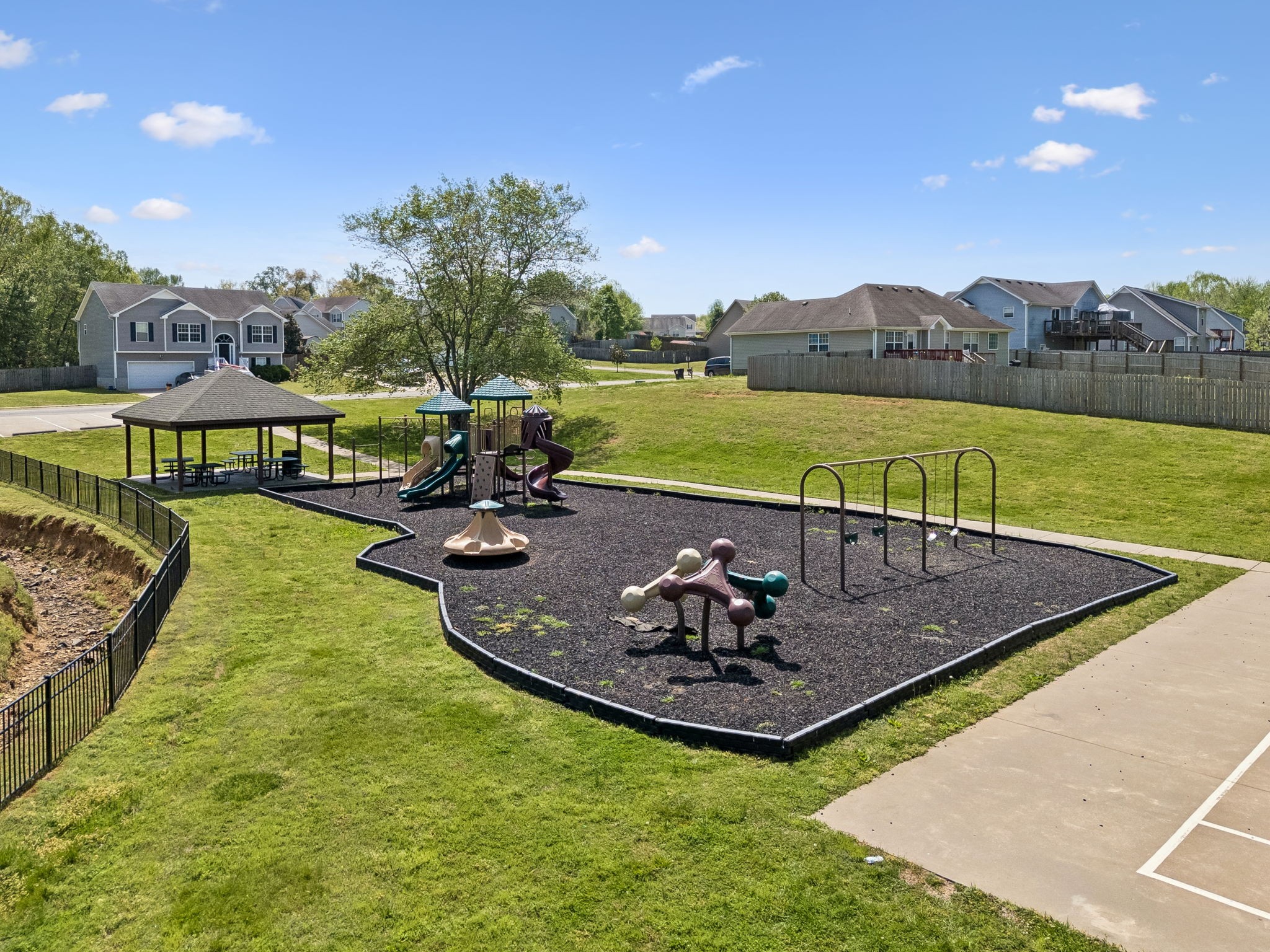 1388 Constitution Dr Property Photo 41