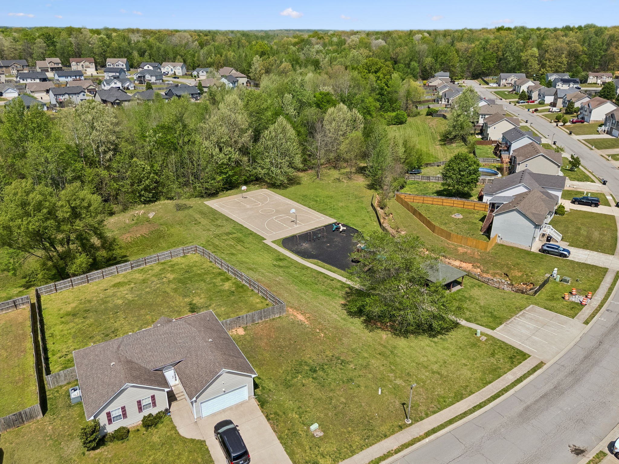 1388 Constitution Dr Property Photo 43