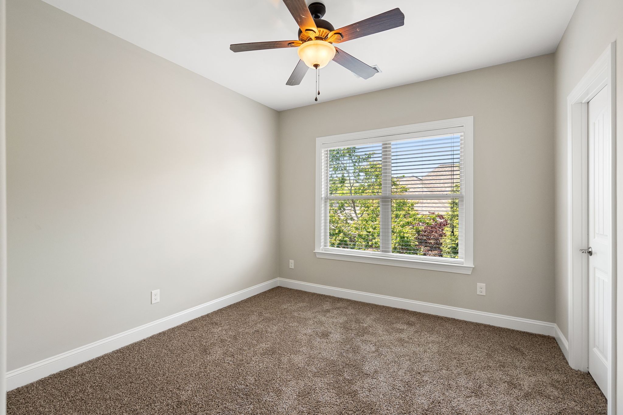 316 Whitewater Way Property Photo 45
