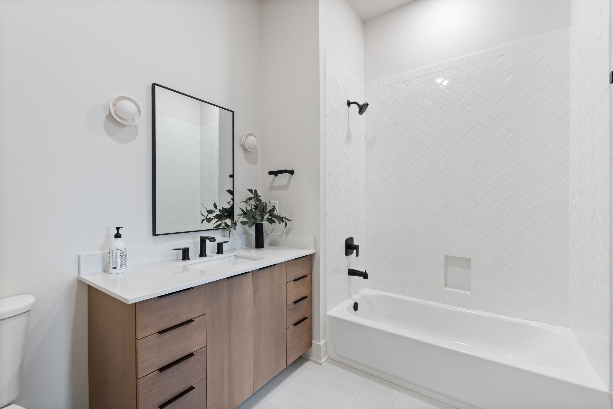 1090 Haysboro Ave Property Photo 16
