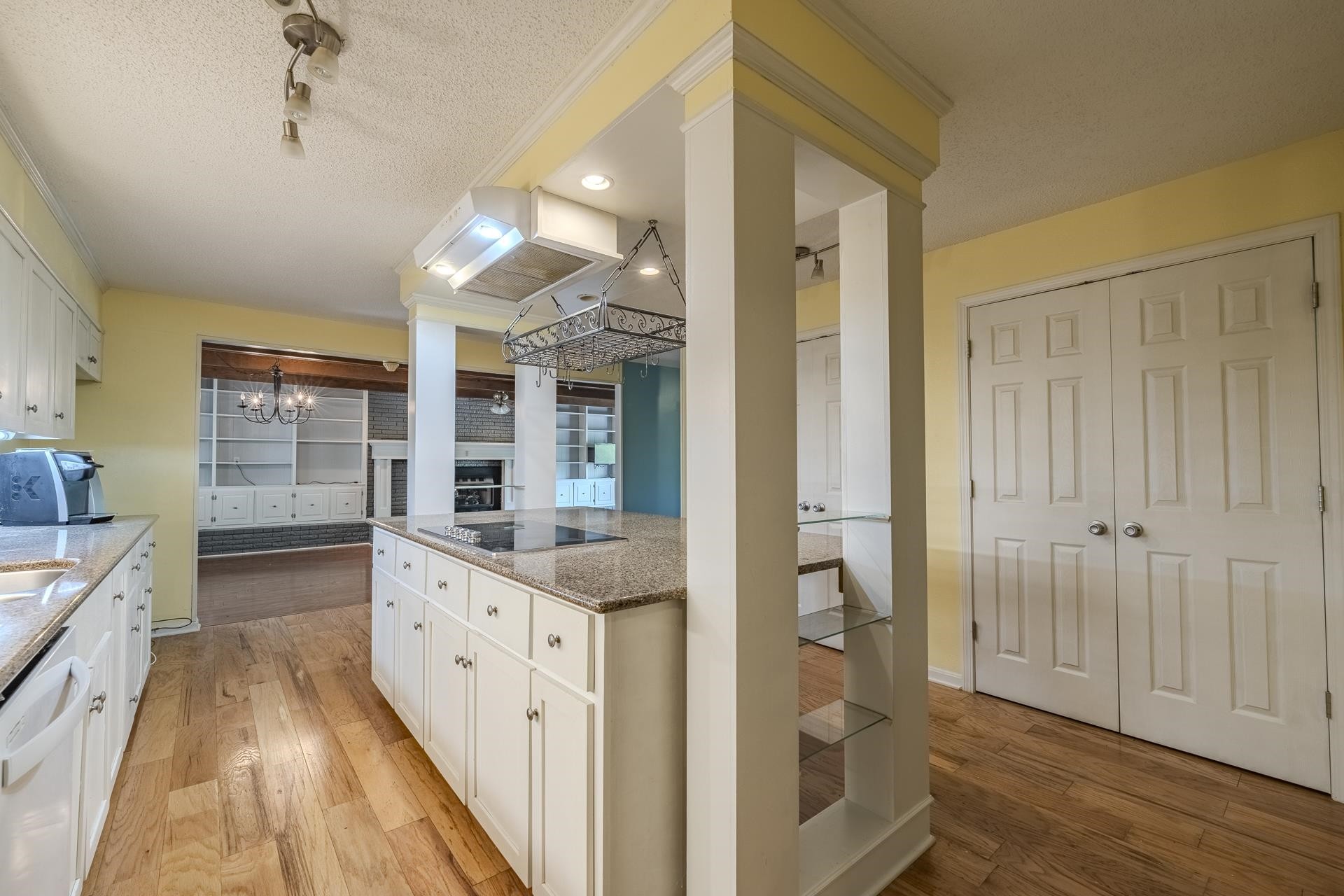 101 Bob St Property Photo 7