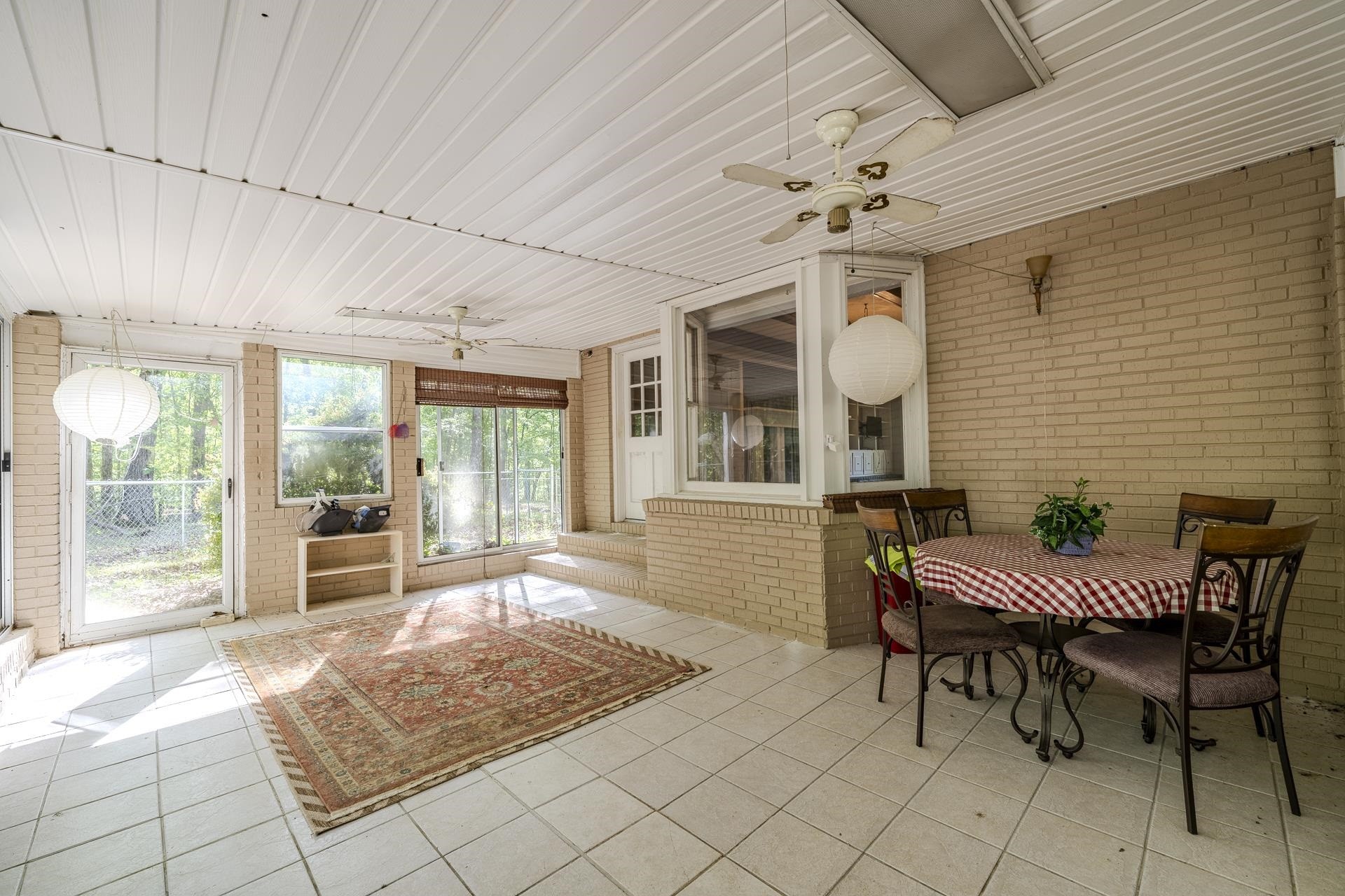 101 Bob St Property Photo 32
