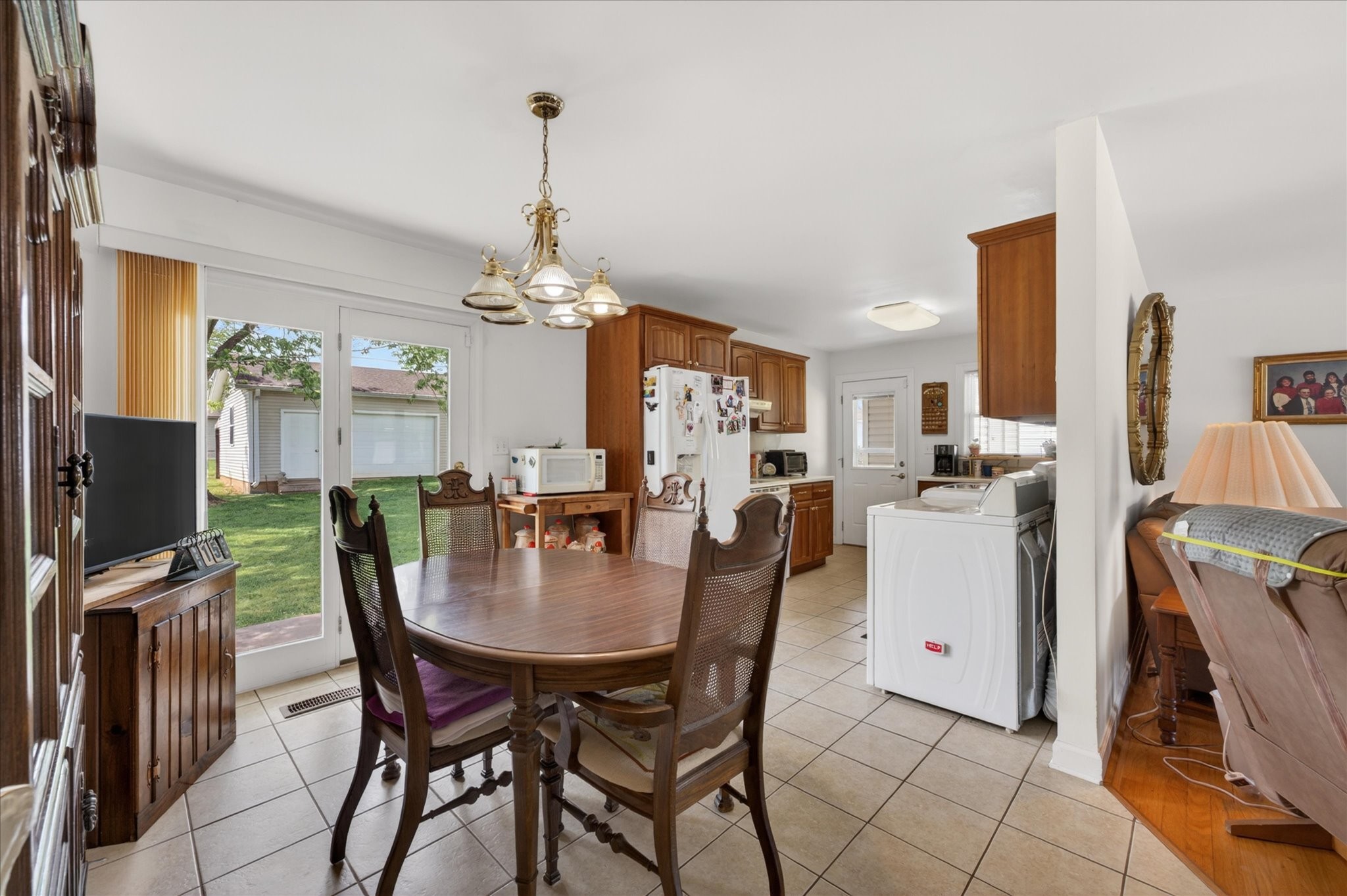 415 Elaine Dr Property Photo 11