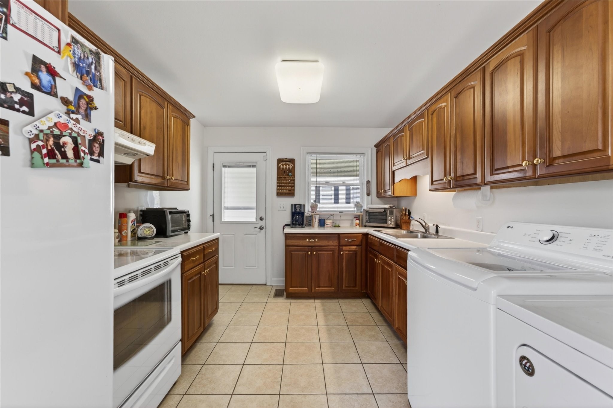 415 Elaine Dr Property Photo 13