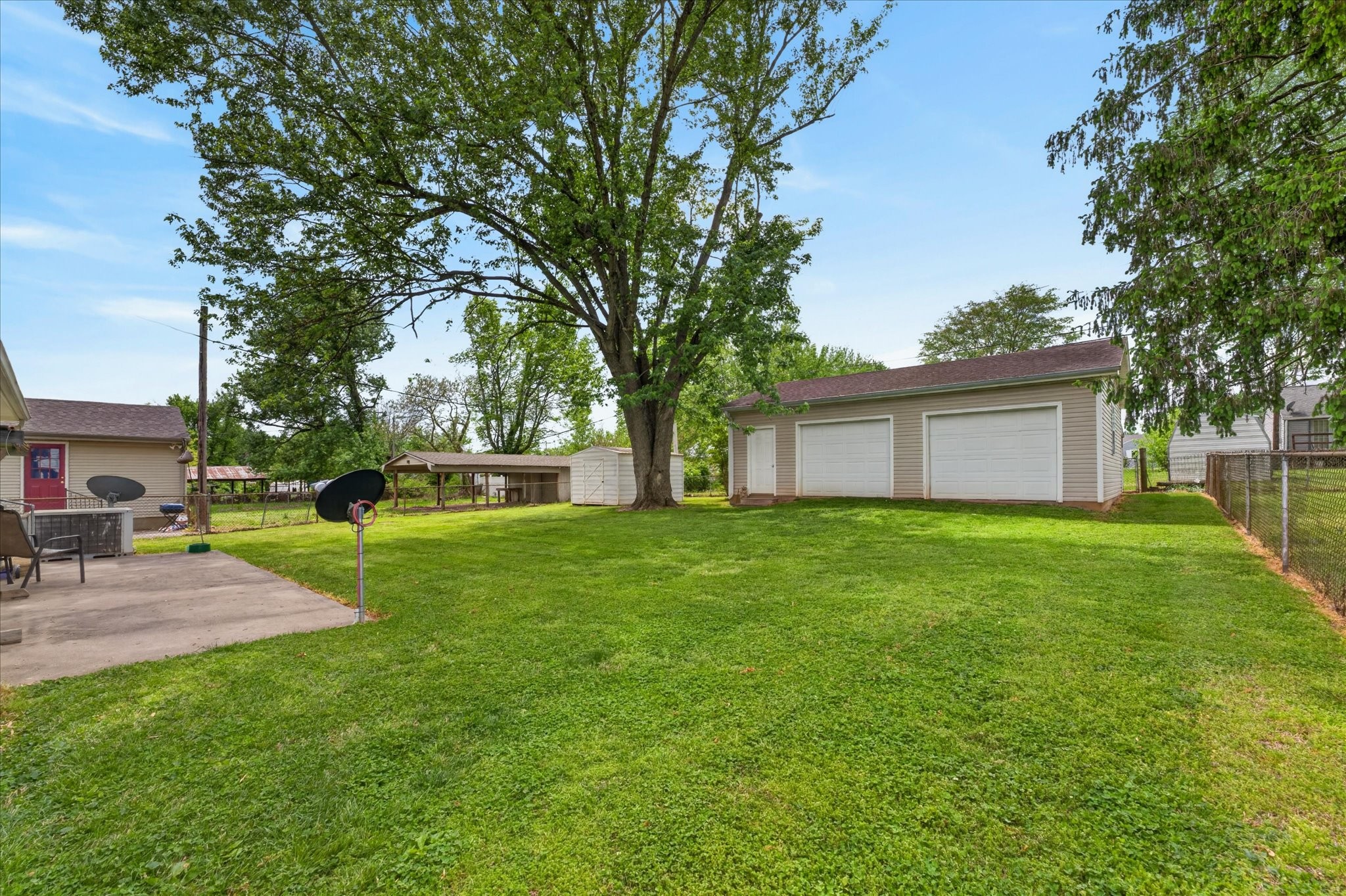 415 Elaine Dr Property Photo 25