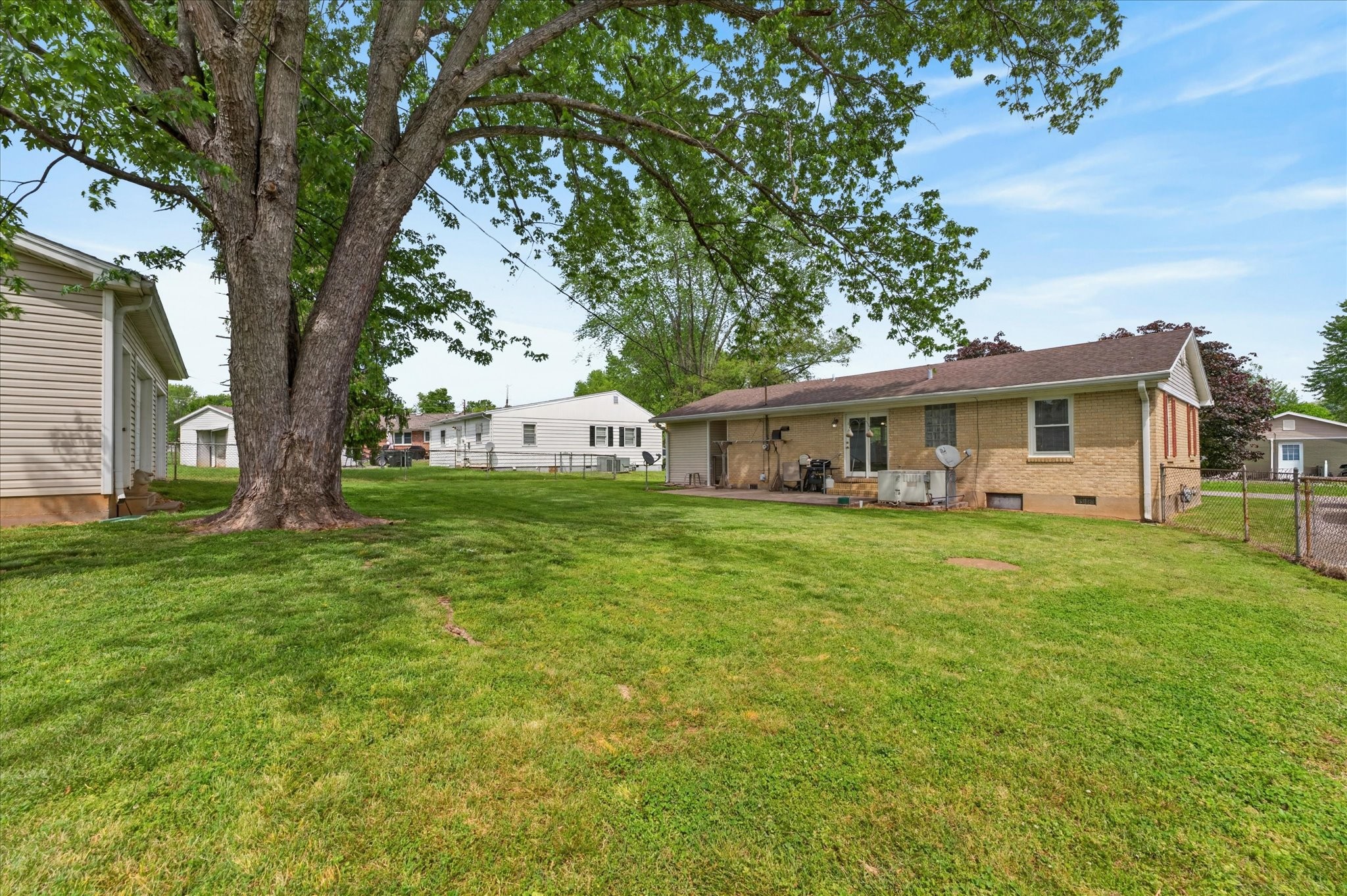 415 Elaine Dr Property Photo 27