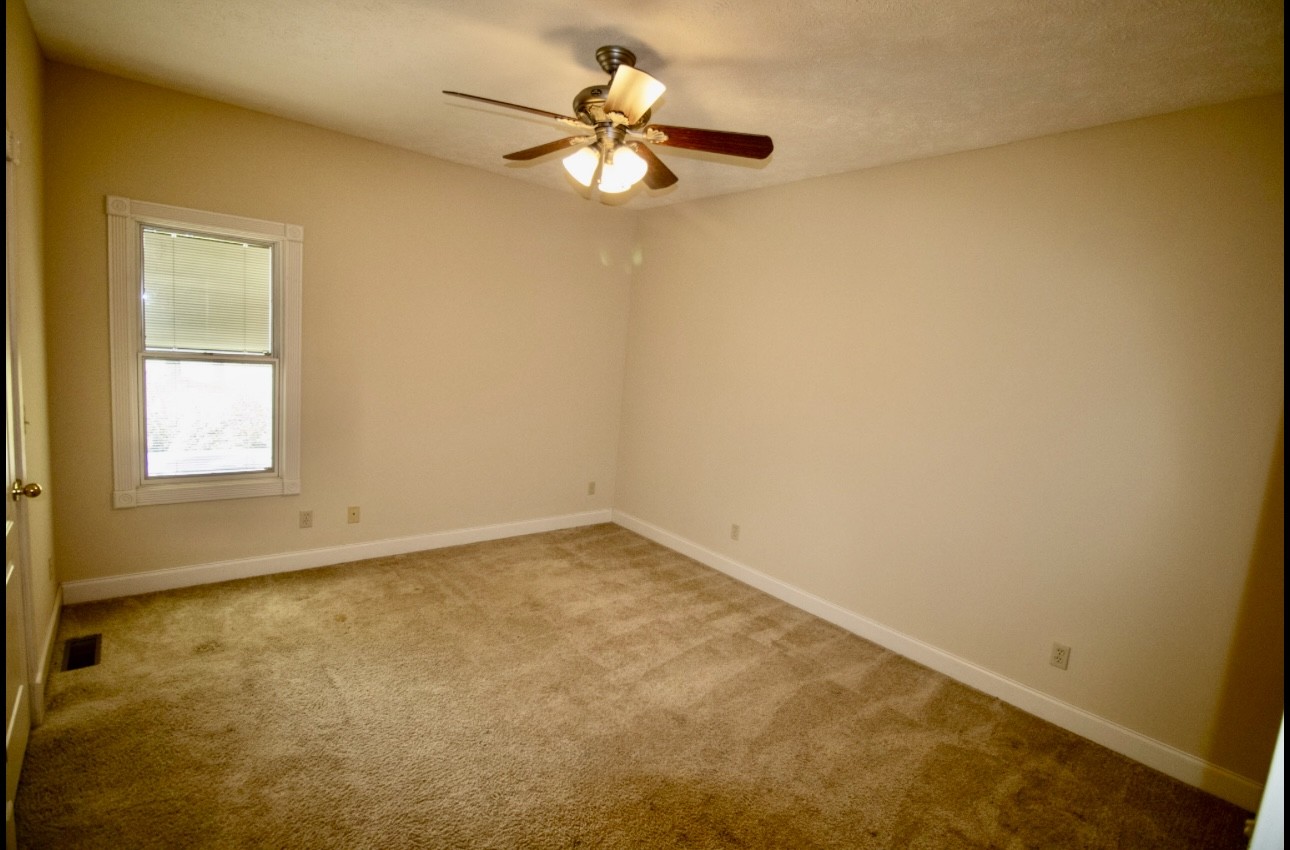 25 Max Dr Property Photo 23