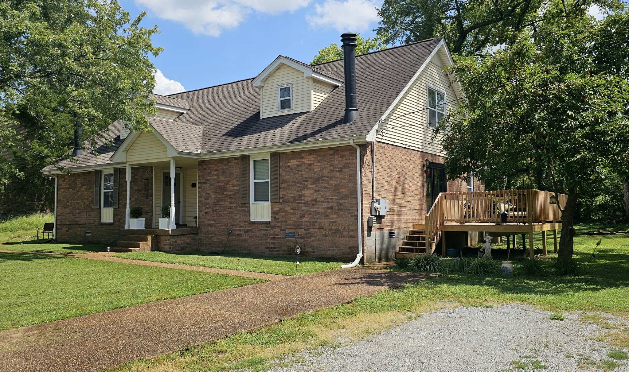 1126 Apple Valley Rd