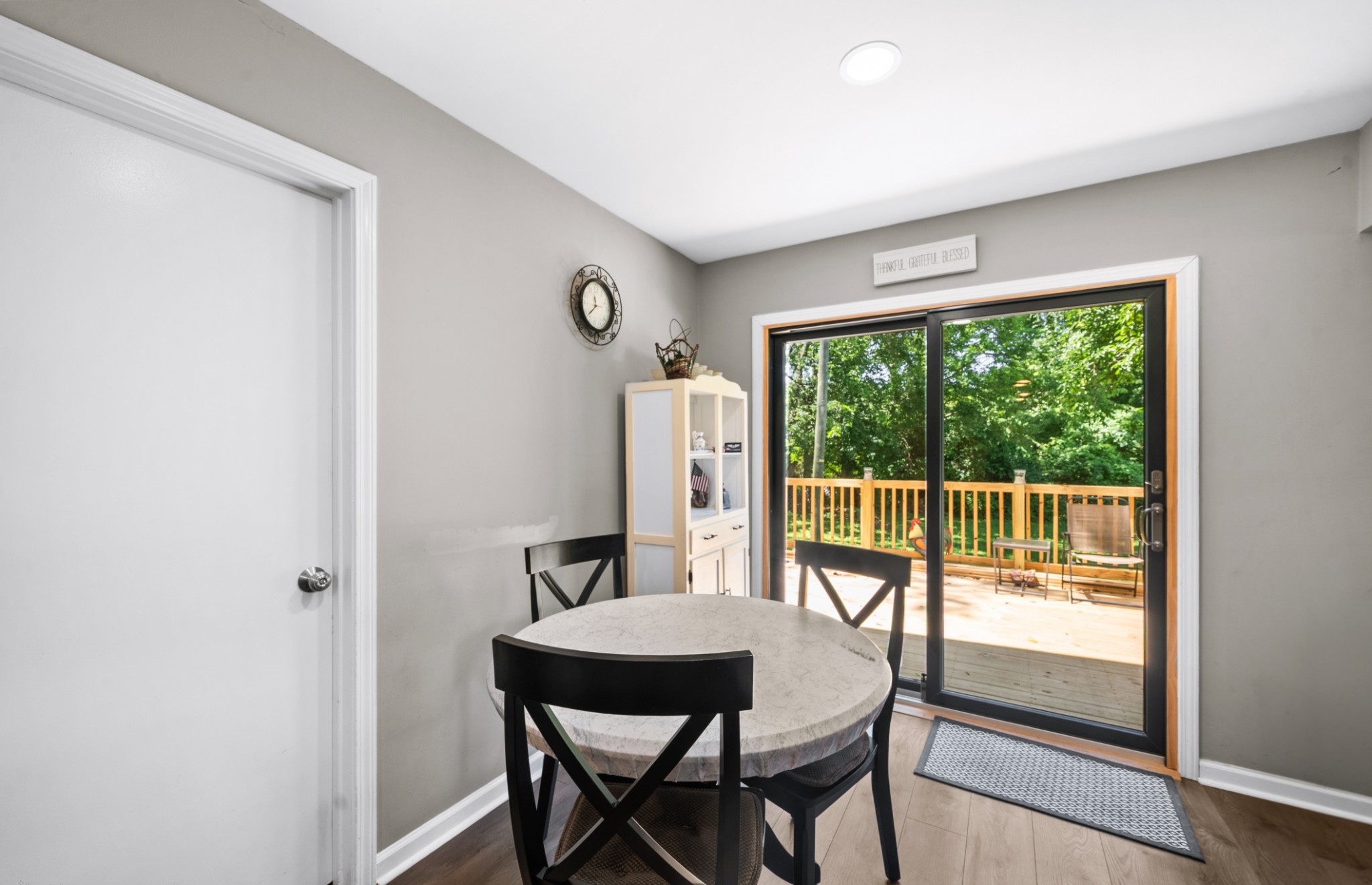 1126 Apple Valley Rd Property Photo 8