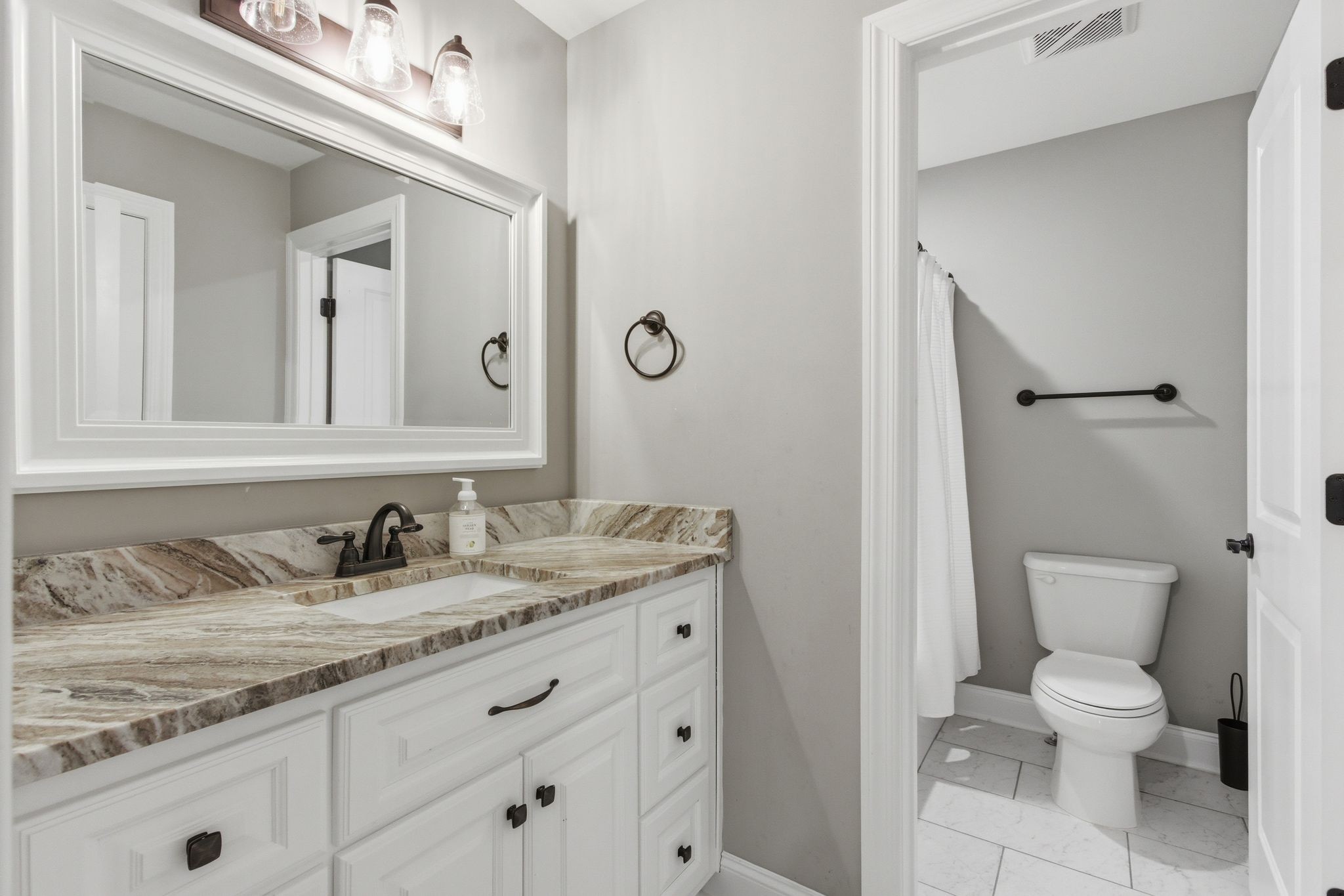 8006 Traditions Ln Property Photo 28