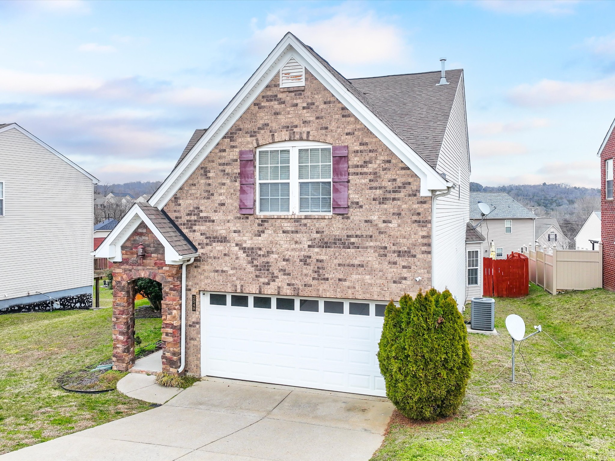 2548 Jordan Ridge Dr Property Photo 4