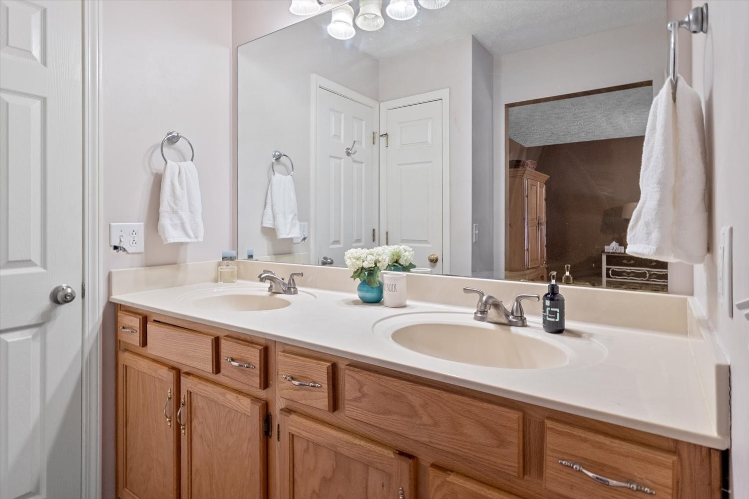 406 Orchid Trail Property Photo 26
