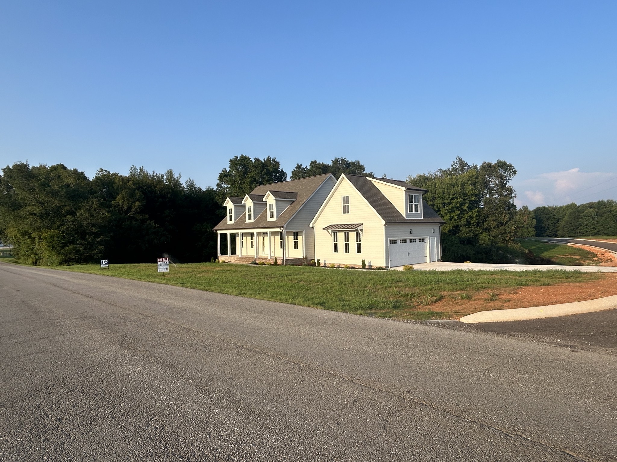 766 Awalt Dr Property Photo 1