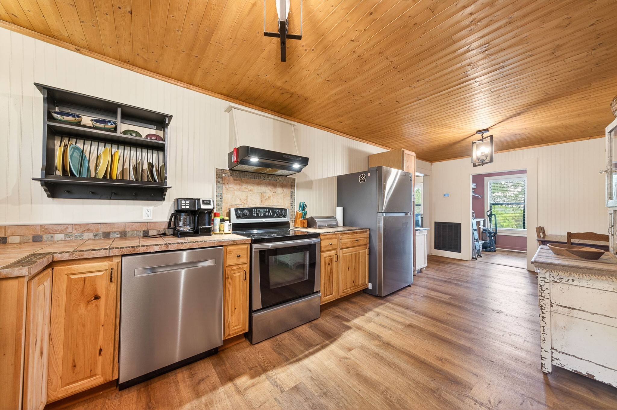 7400 Franks Ferry Rd Property Photo 14