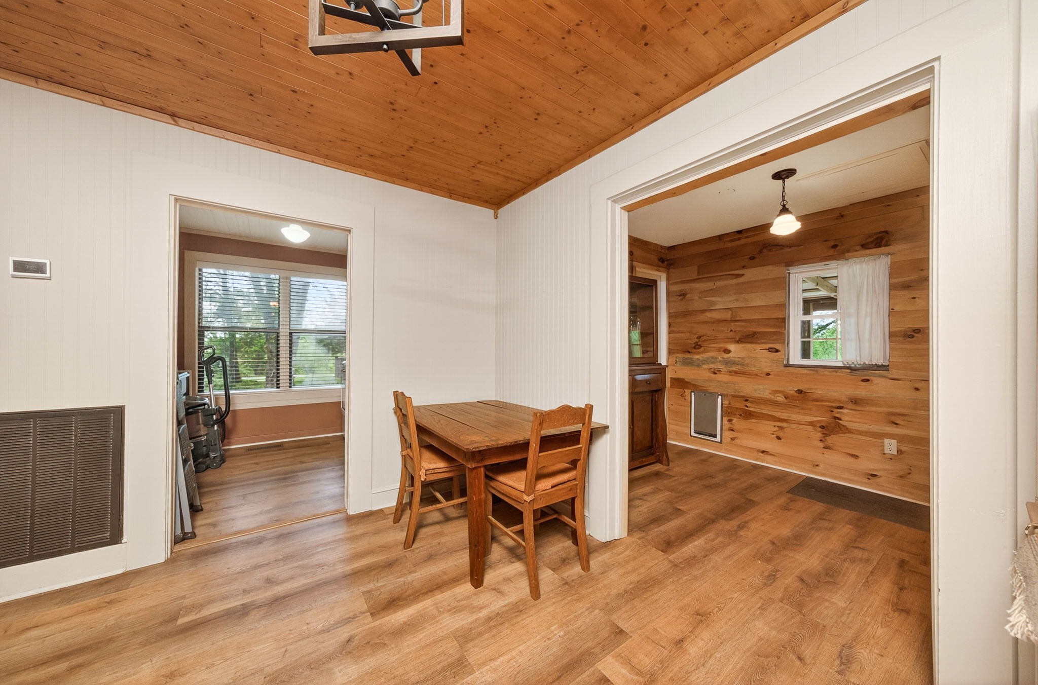 7400 Franks Ferry Rd Property Photo 17