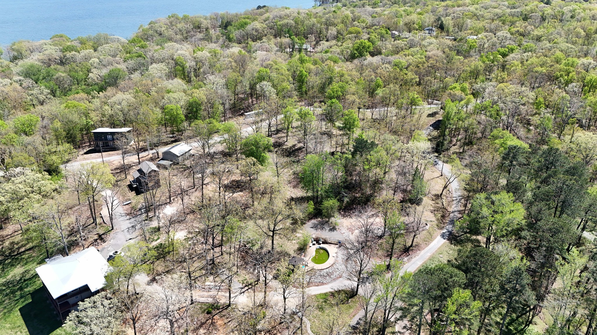 1024 Paradise Dr Property Photo 5