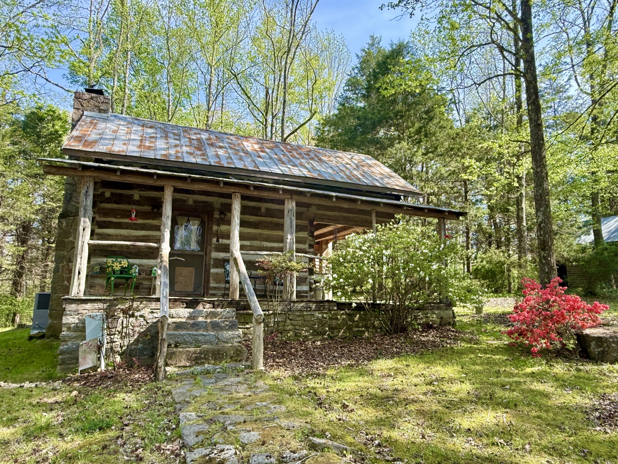 562 Junus Jackson Hollow Rd Property Photo 1