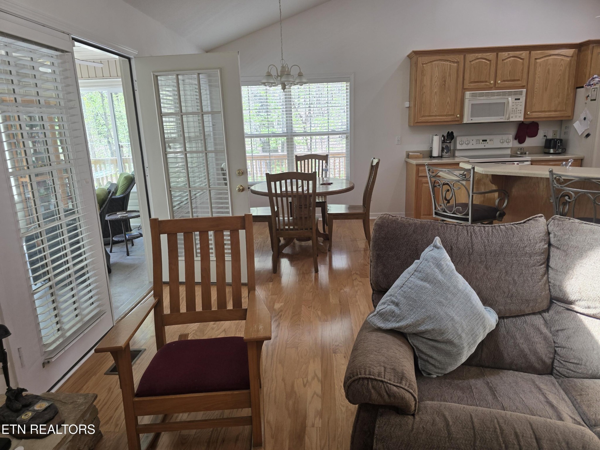 106 Lafayette Point Property Photo 5
