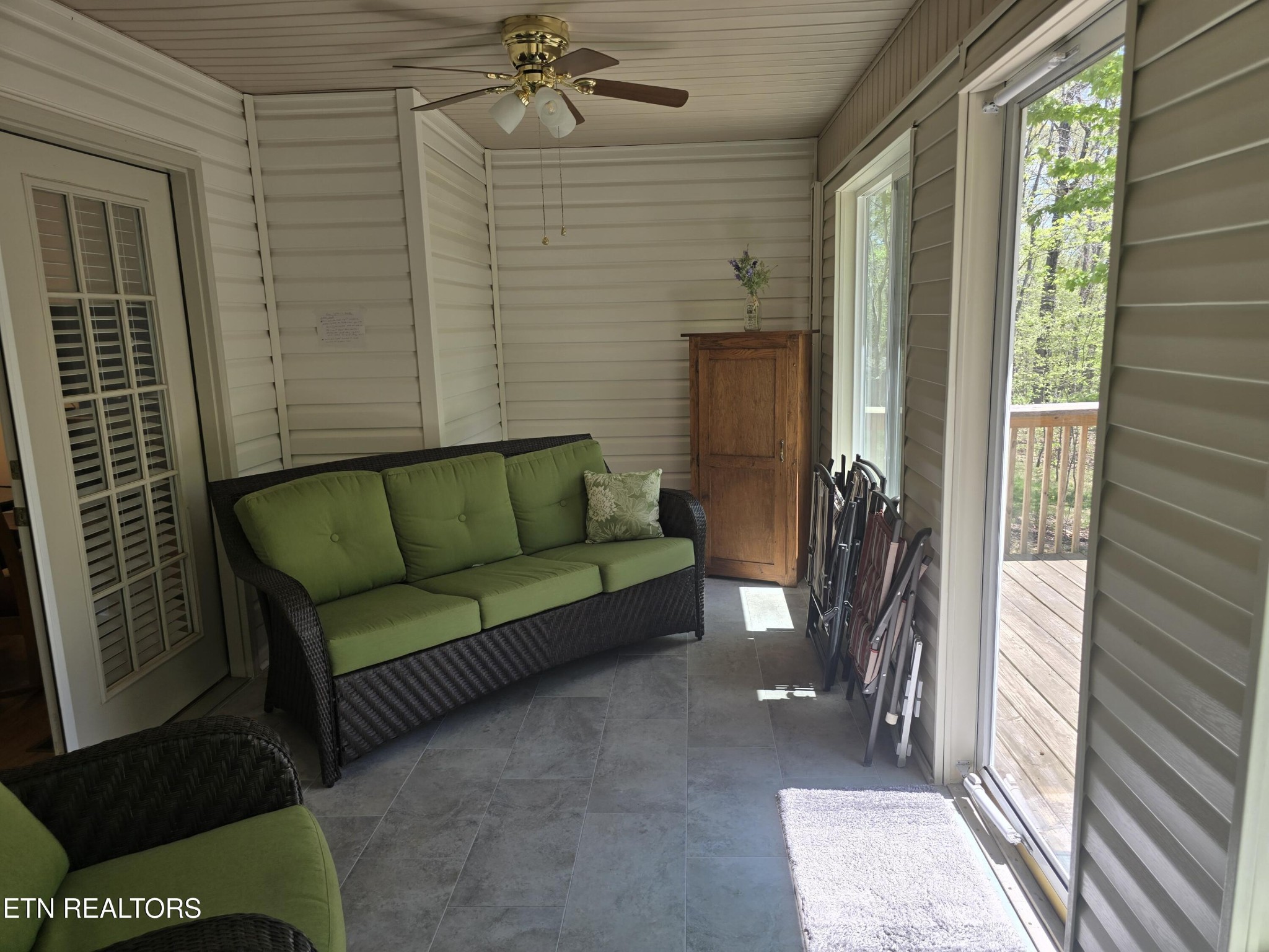 106 Lafayette Point Property Photo 9