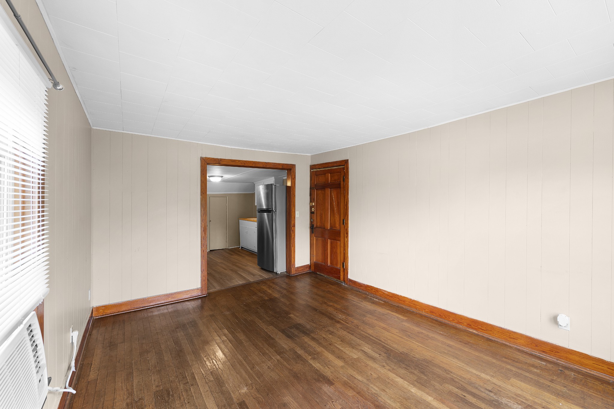116 Summer St Property Photo 5