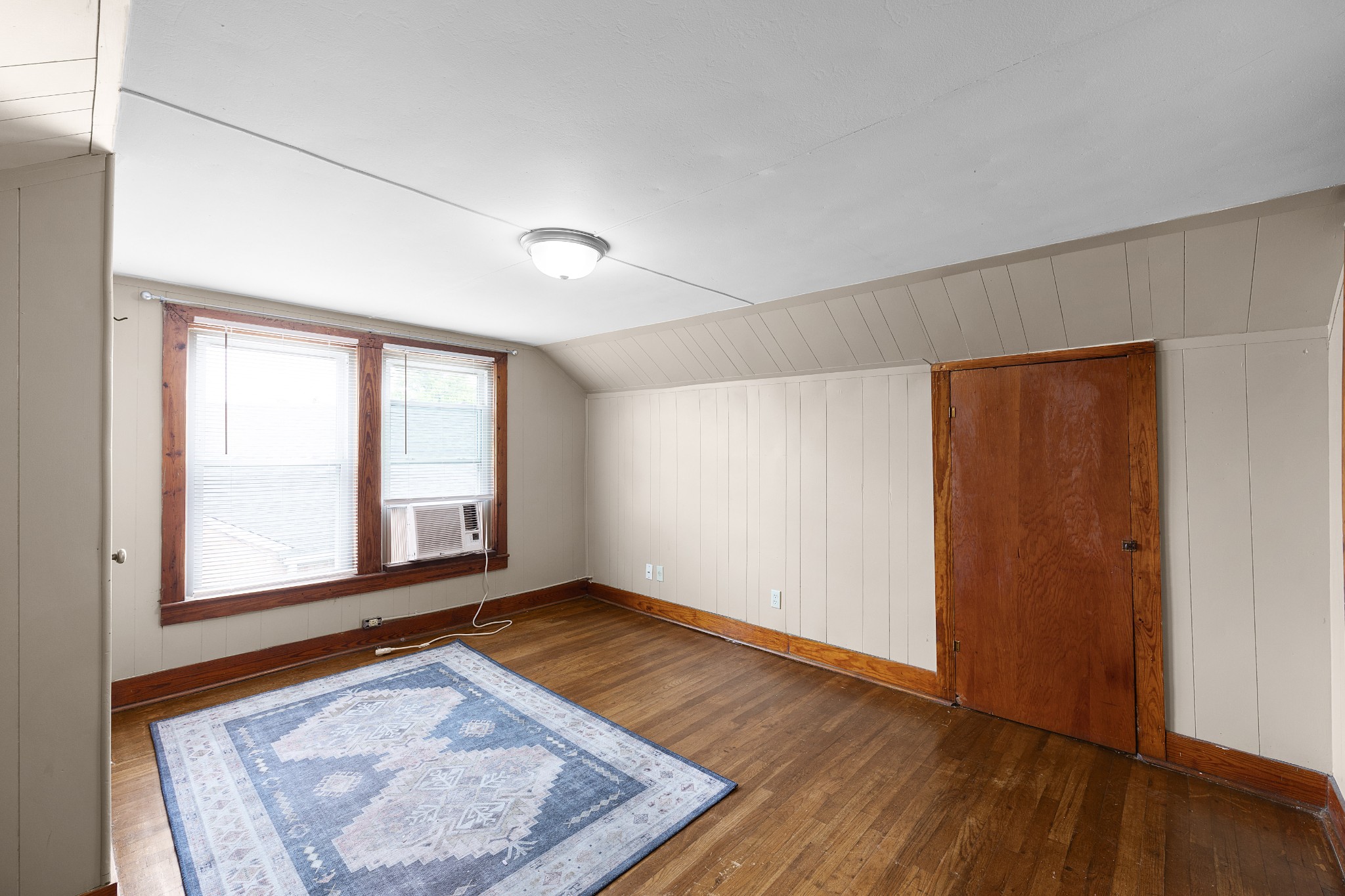 116 Summer St Property Photo 12