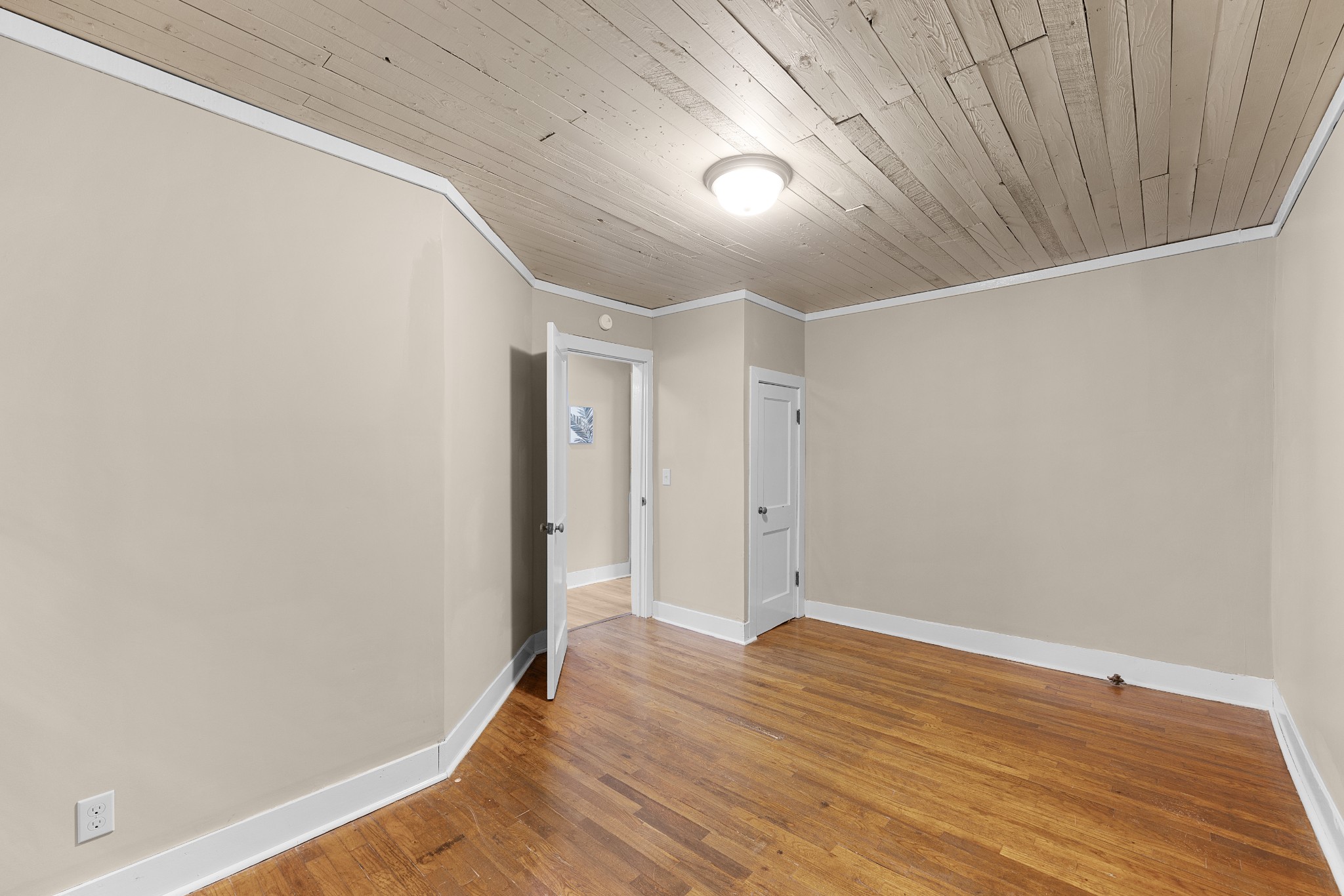 116 Summer St Property Photo 23