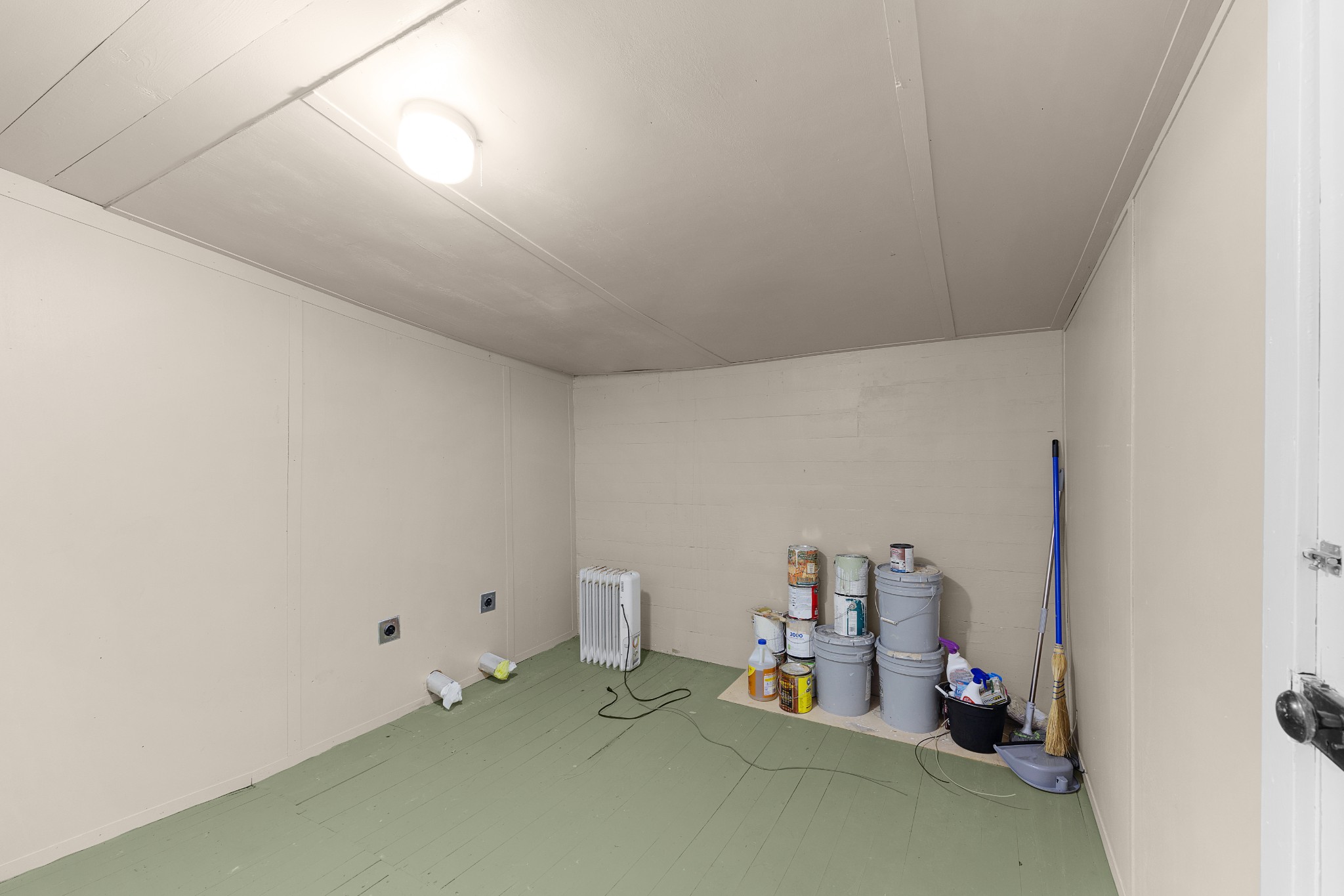 116 Summer St Property Photo 38