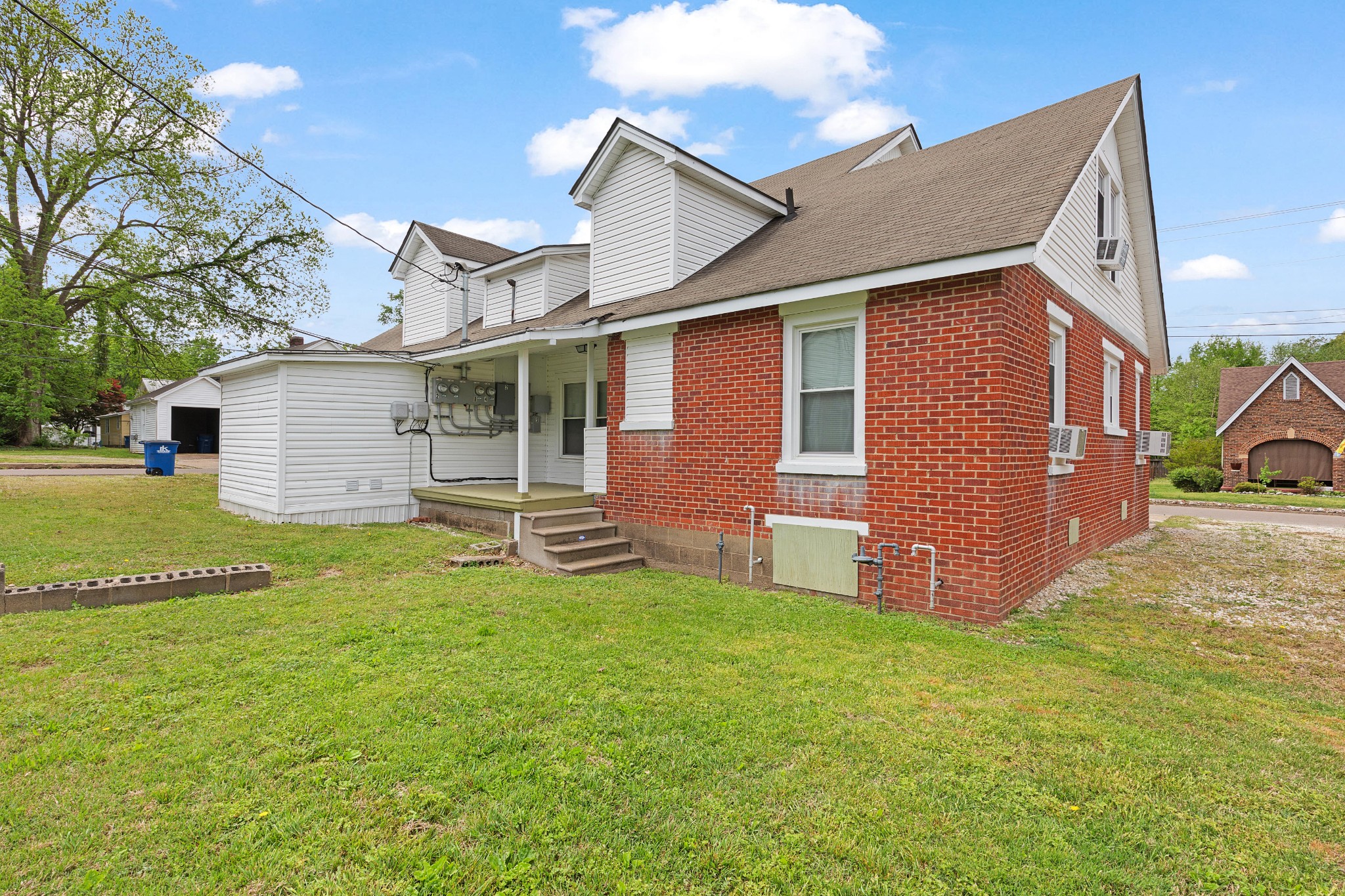 116 Summer St Property Photo 40