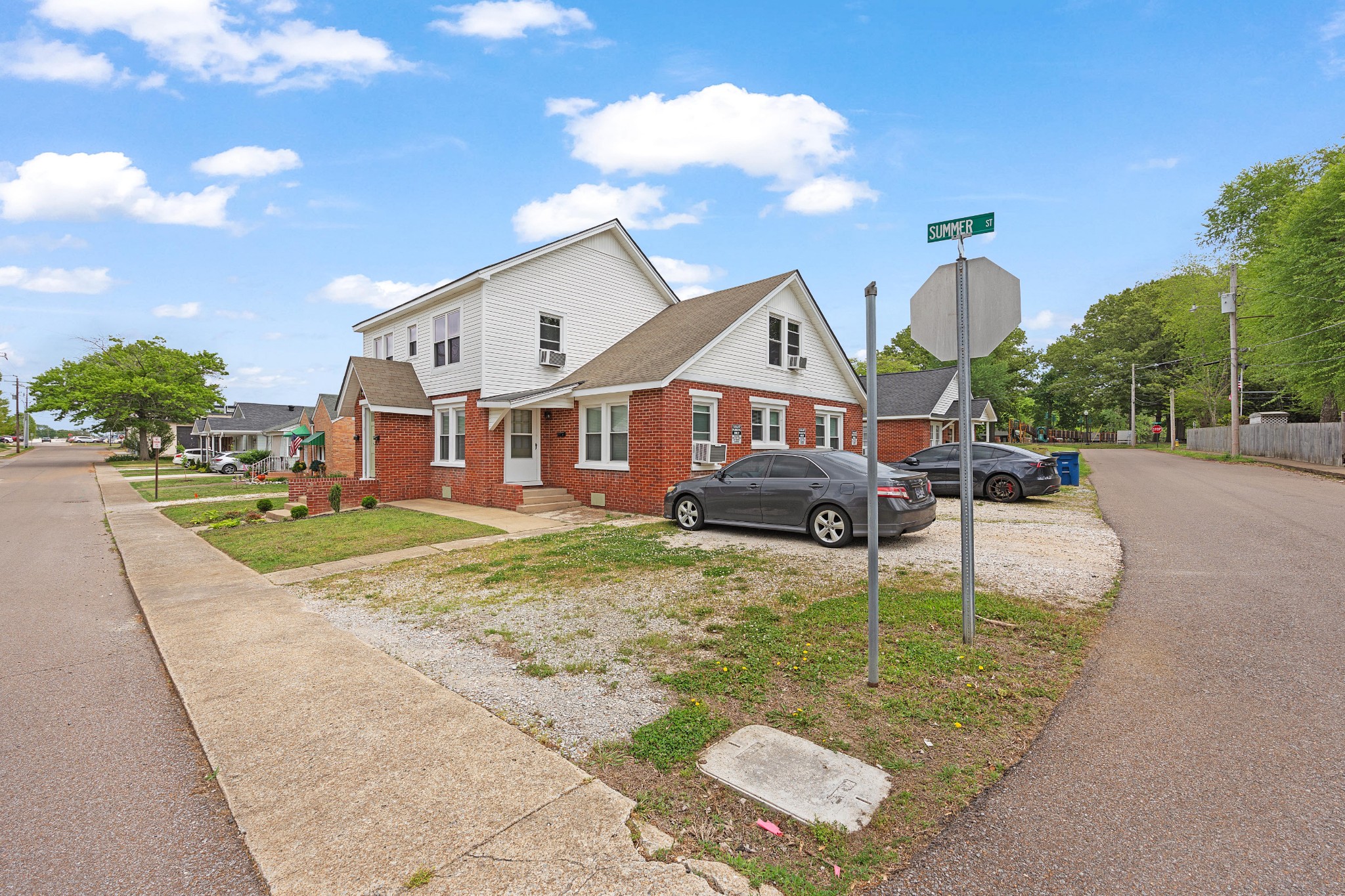 116 Summer St Property Photo 41