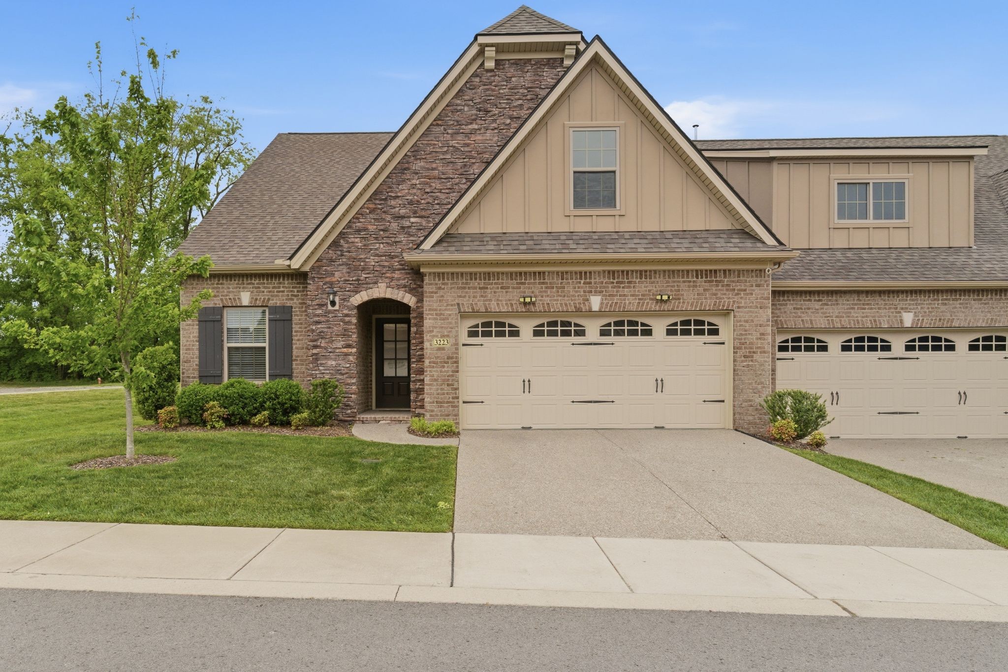 3223 Chaucer Ln Property Photo 1