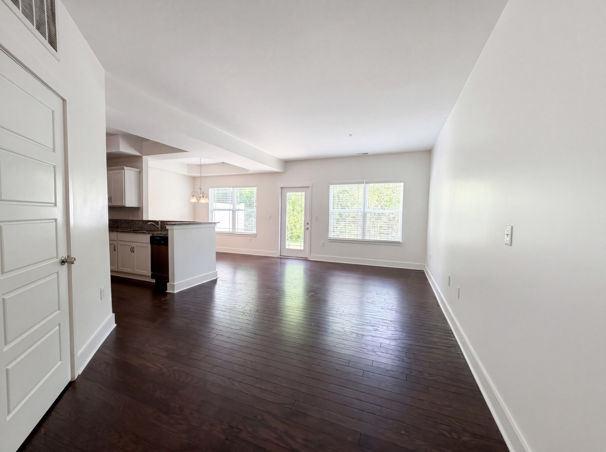 1134 Somerset Springs Dr Property Photo 3