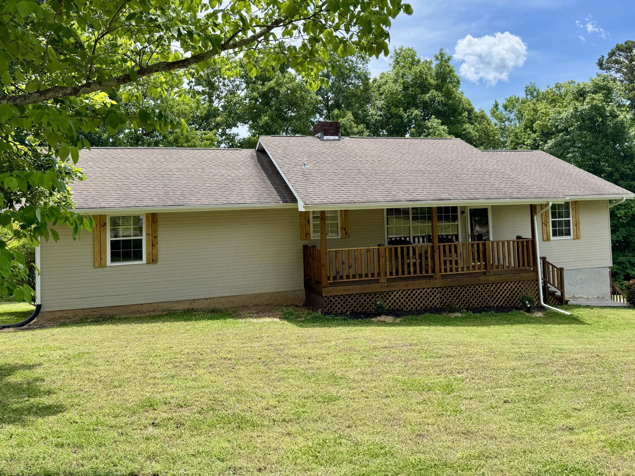 9814 Lakeside Road Property Photo 1