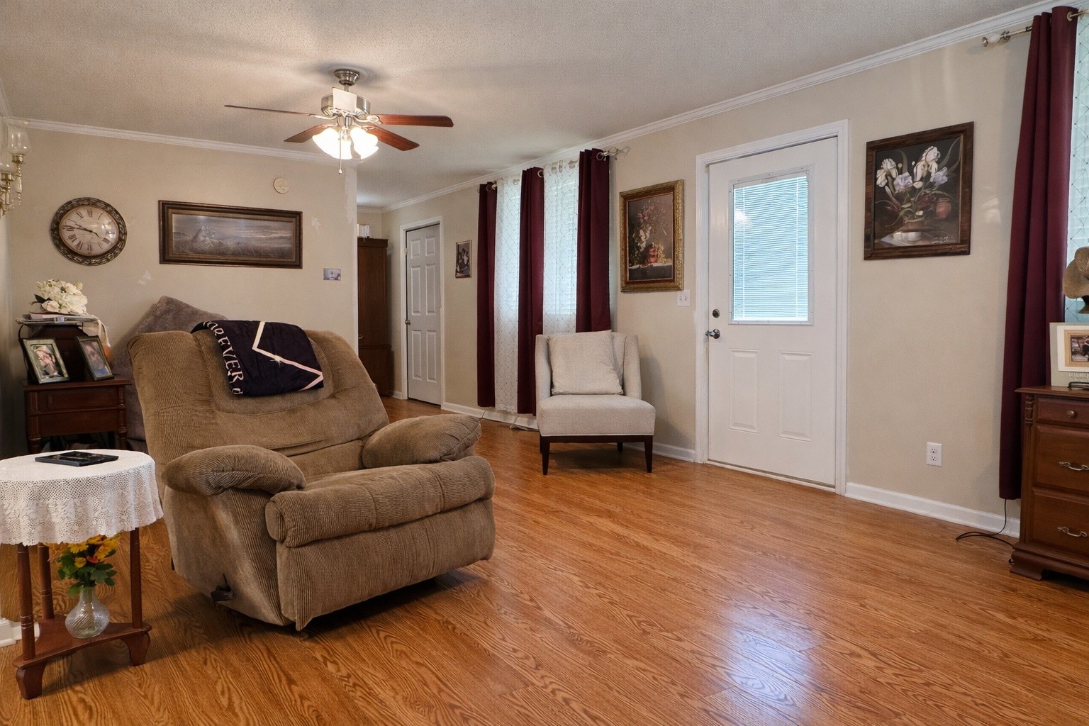 182 Rogers Ln Property Photo 8