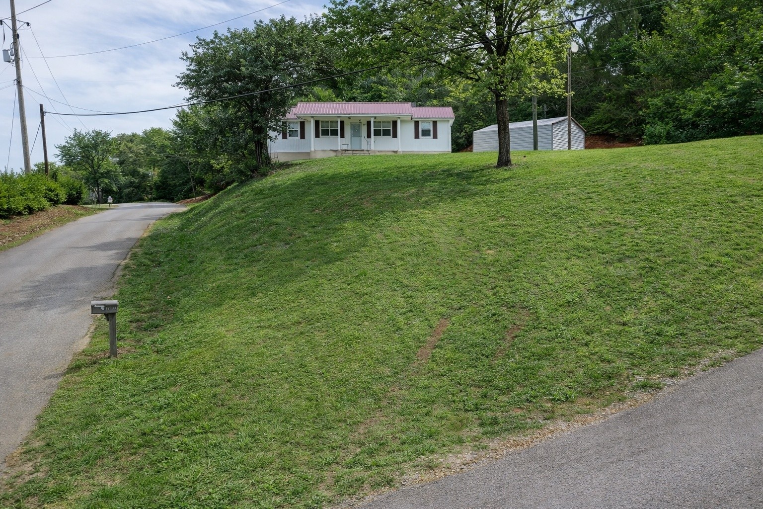 182 Rogers Ln Property Photo 17