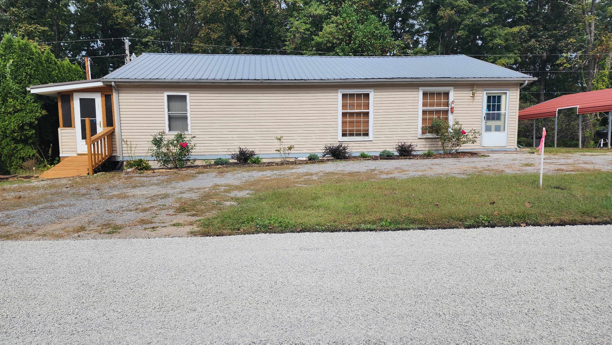 348 Bill Hunter Rd Property Photo 1